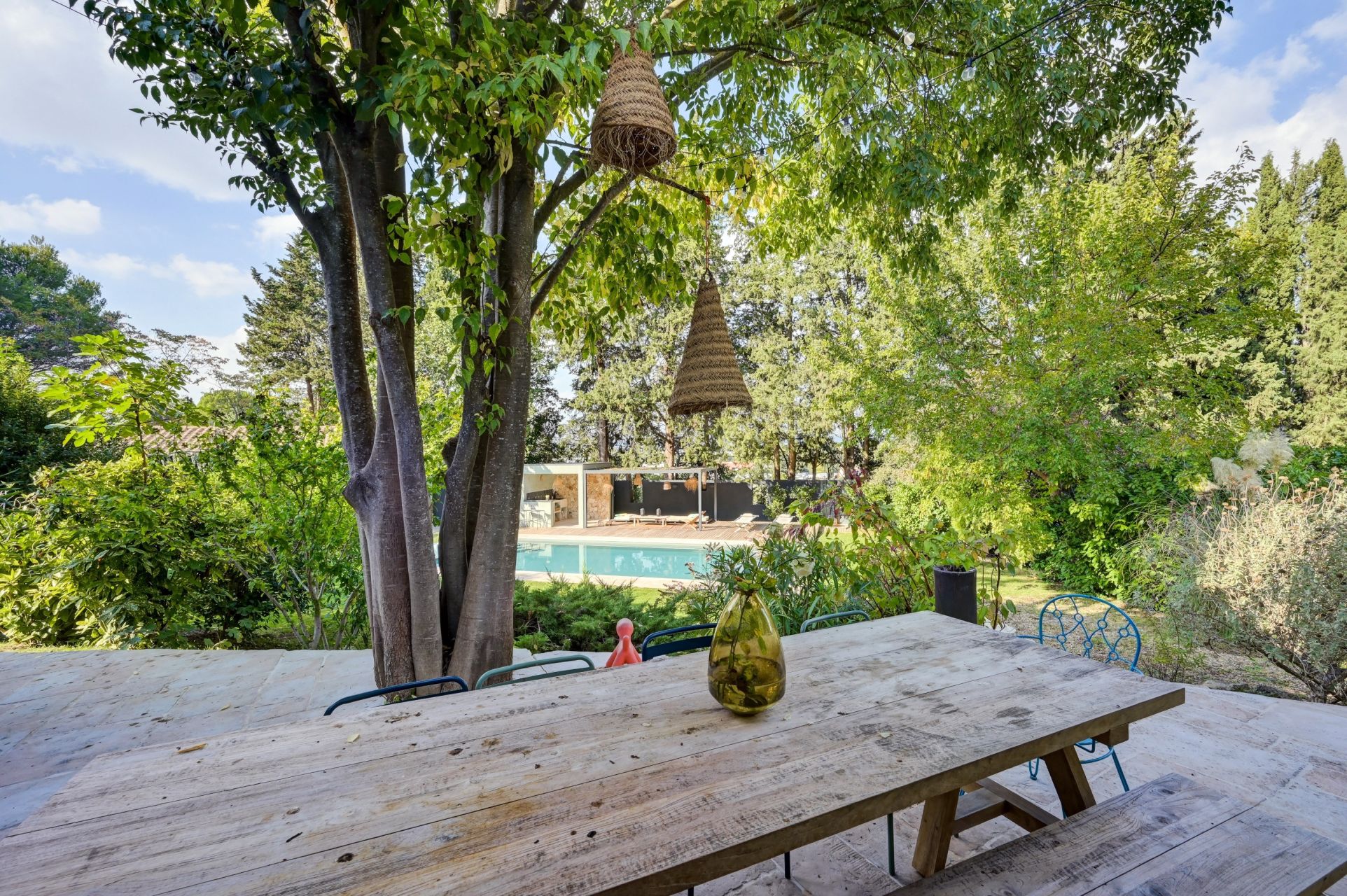 luxury house 8 Rooms for sale on AIX EN PROVENCE (13100)