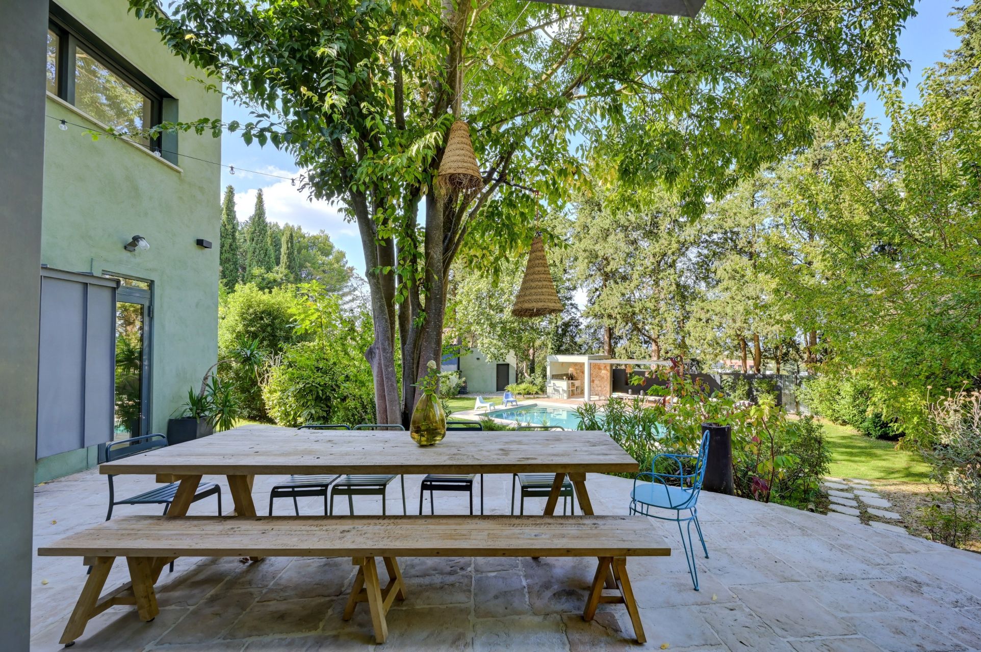 luxury house 8 Rooms for sale on AIX EN PROVENCE (13100)