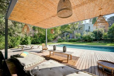 Sale Luxury house Aix-en-Provence 8&nbsp;Rooms 300&nbsp;m²