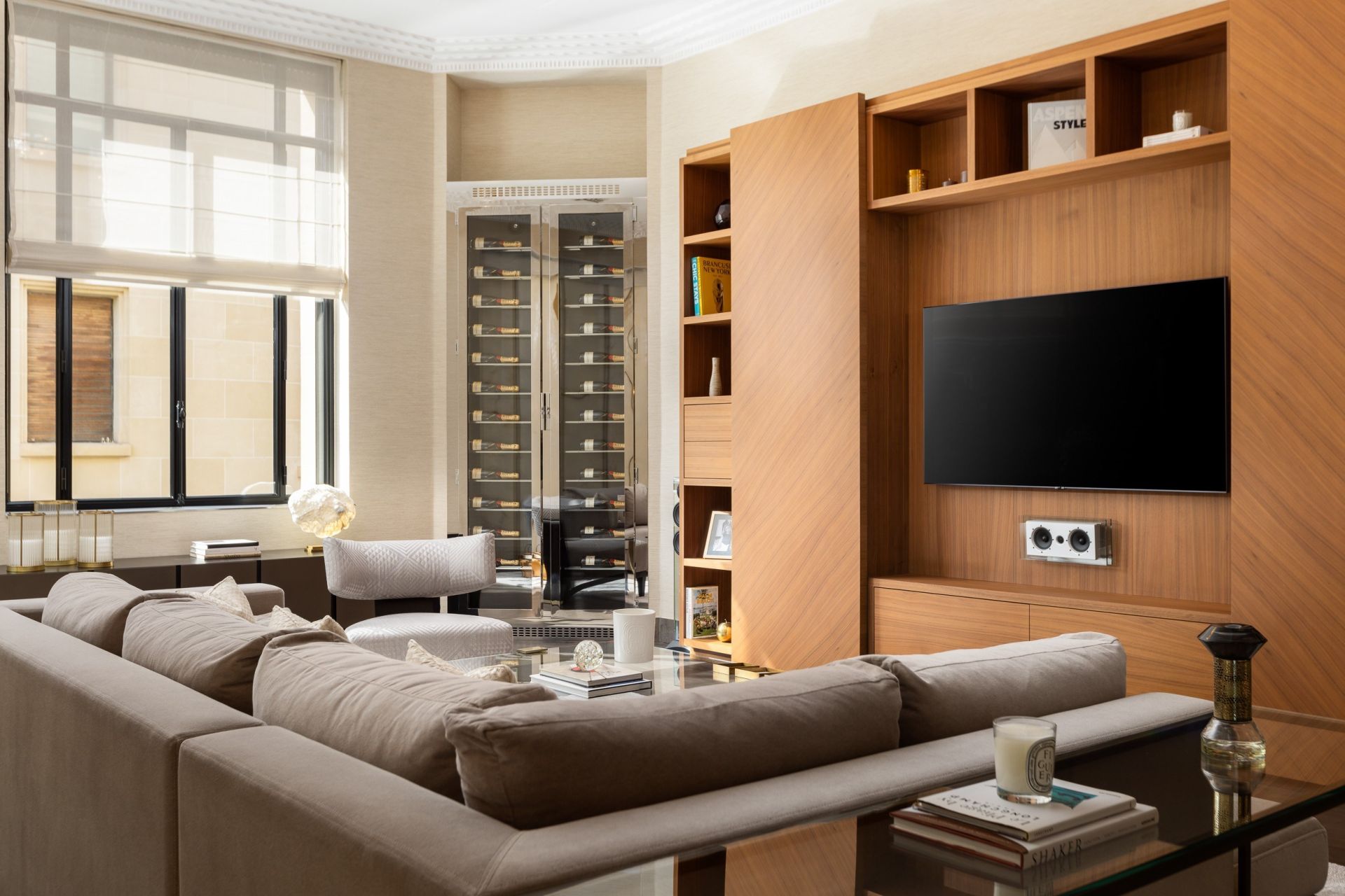 luxury apartment 7 Rooms for sale on PARIS (75016)