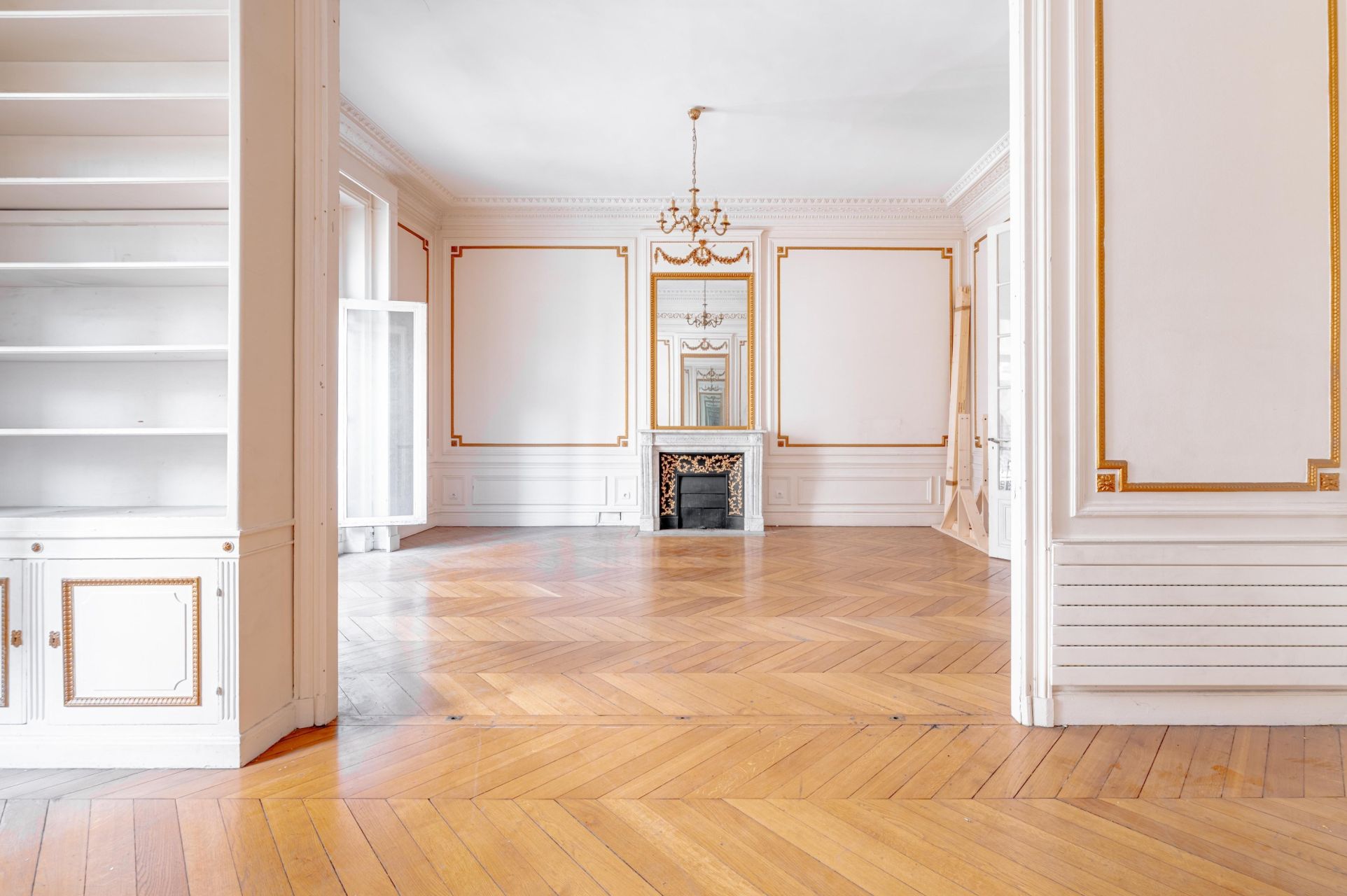 luxury apartment 7 Rooms for sale on PARIS (75116)