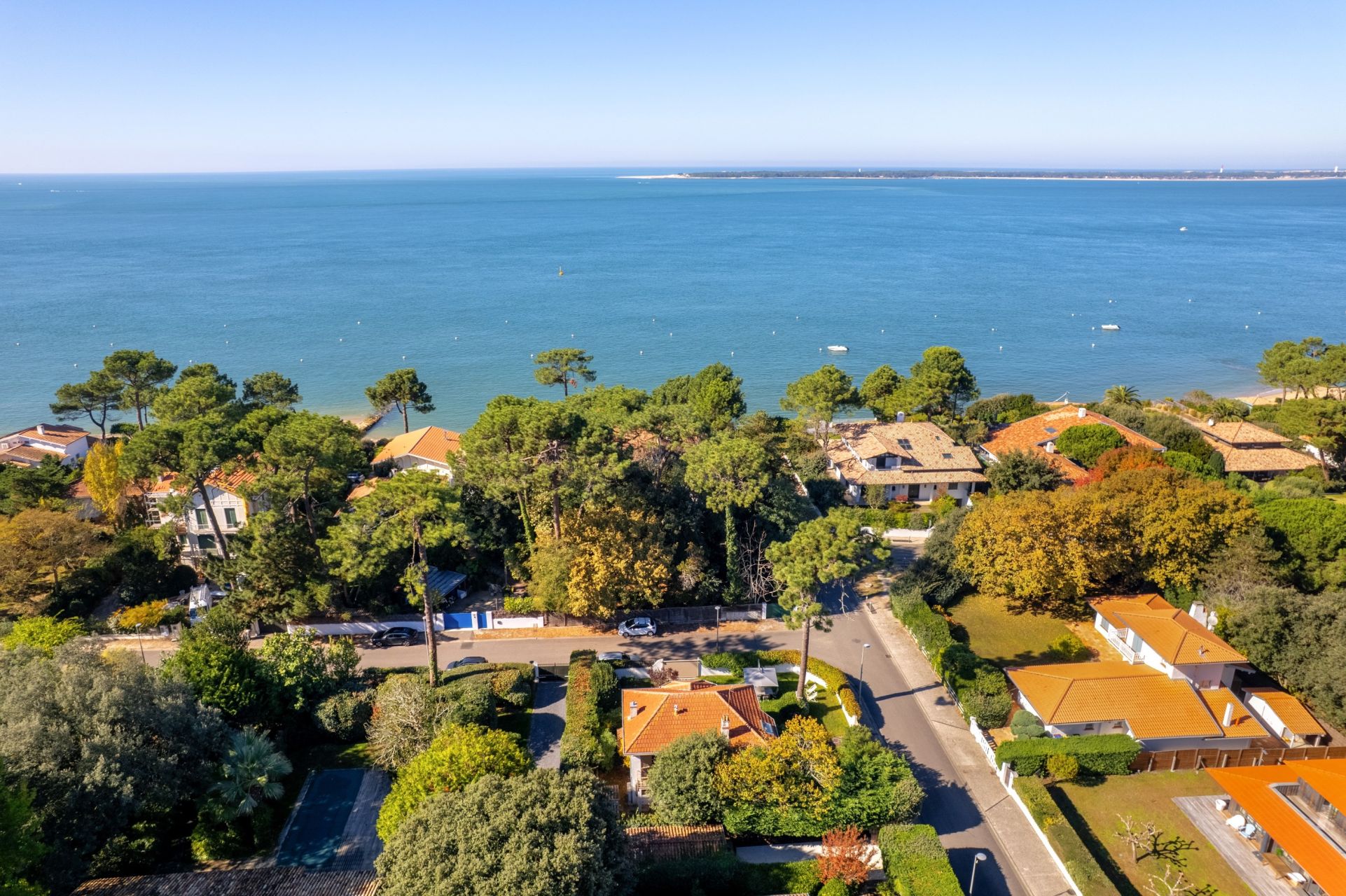 luxury house 5 Rooms for sale on PYLA SUR MER (33115)