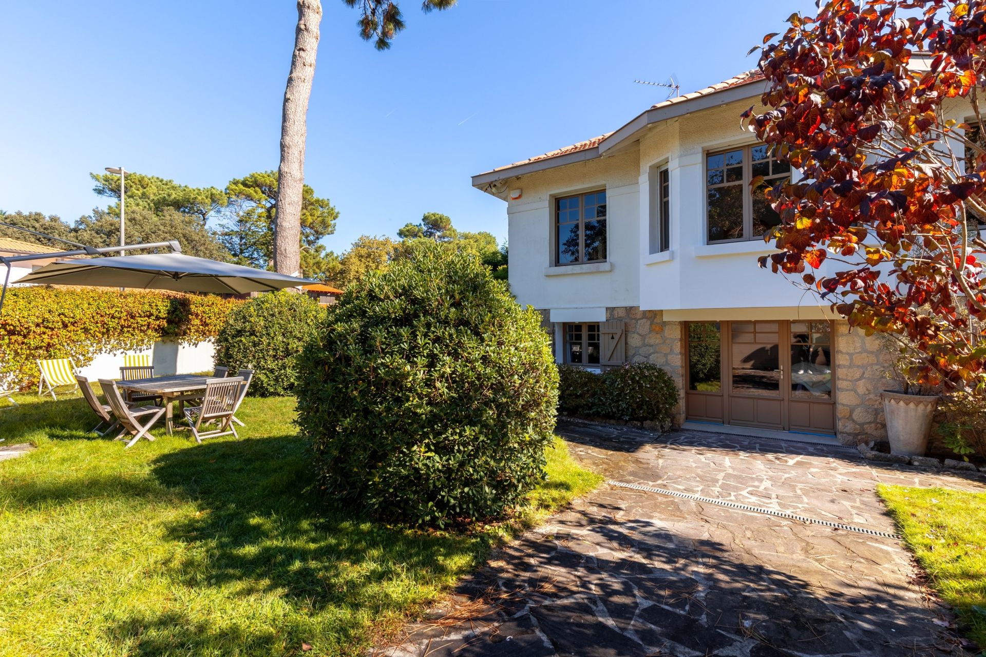 luxury house 5 Rooms for sale on PYLA SUR MER (33115)