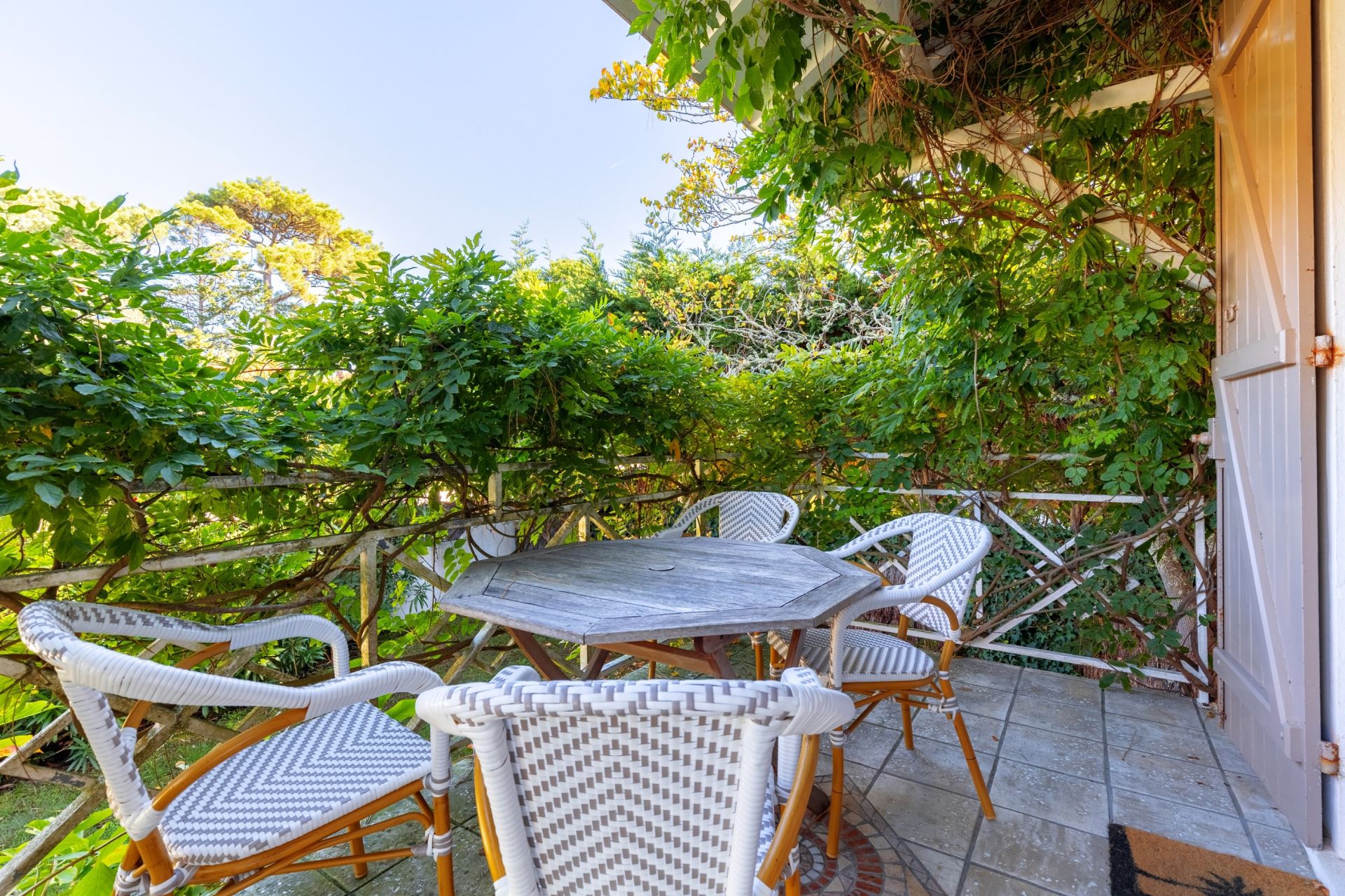 luxury house 5 Rooms for sale on PYLA SUR MER (33115)