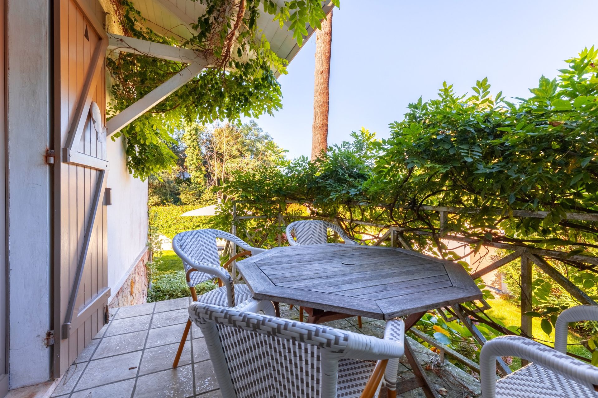 luxury house 5 Rooms for sale on PYLA SUR MER (33115)