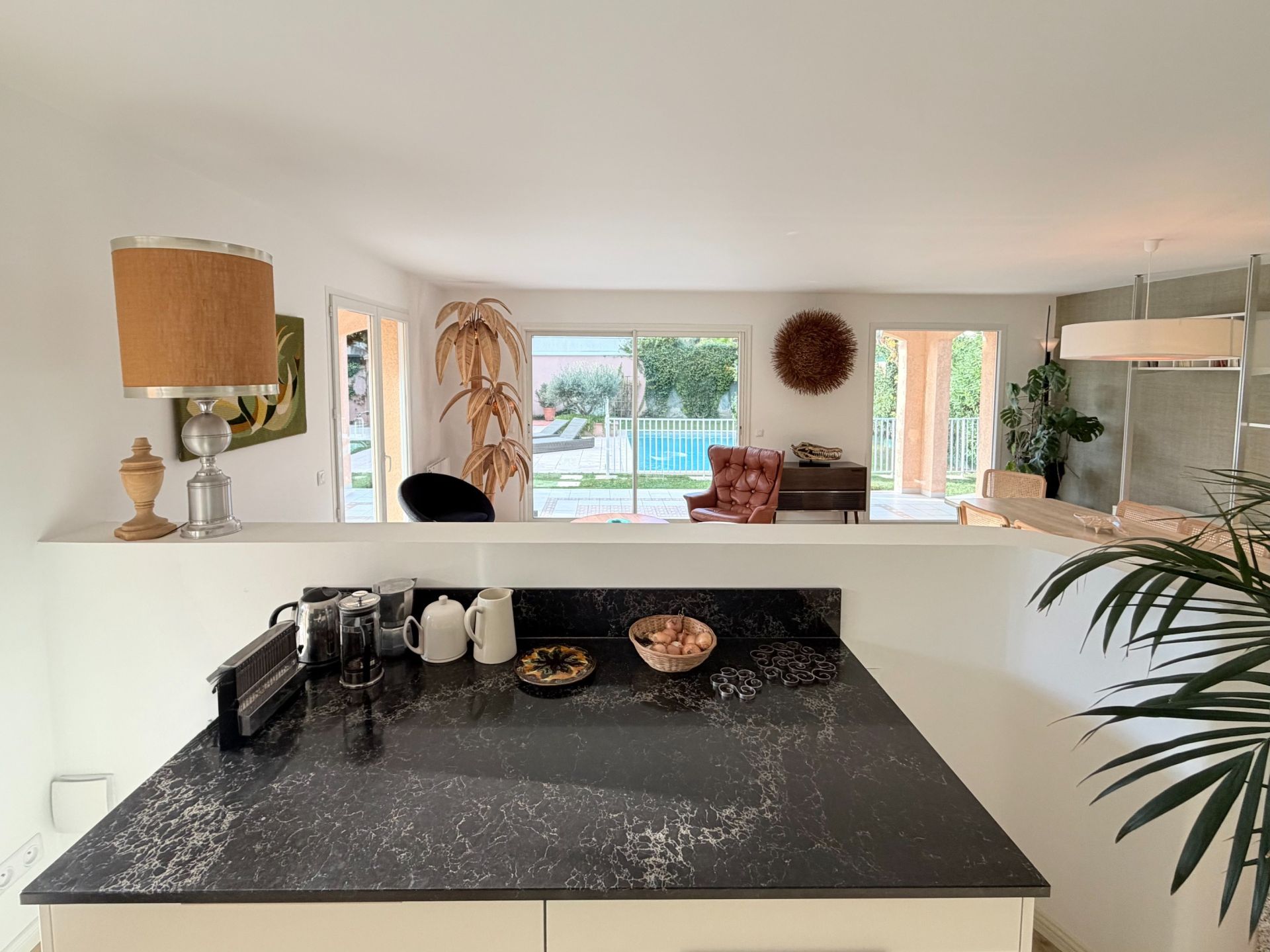 luxury house 5 Rooms for sale on MONTPELLIER (34000)