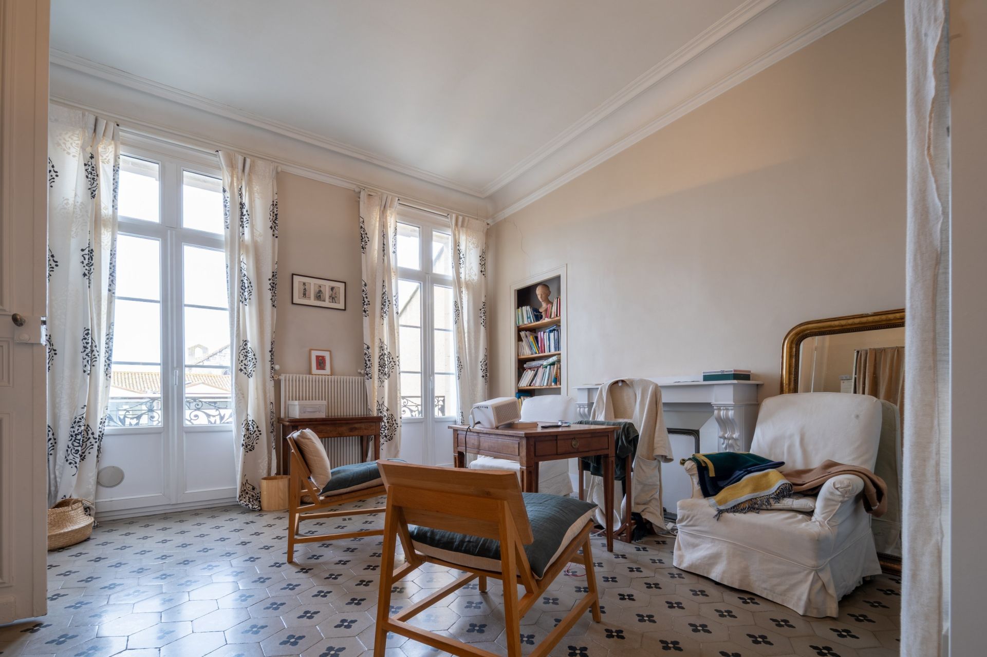 luxury house 13 Rooms for sale on NARBONNE (11100)