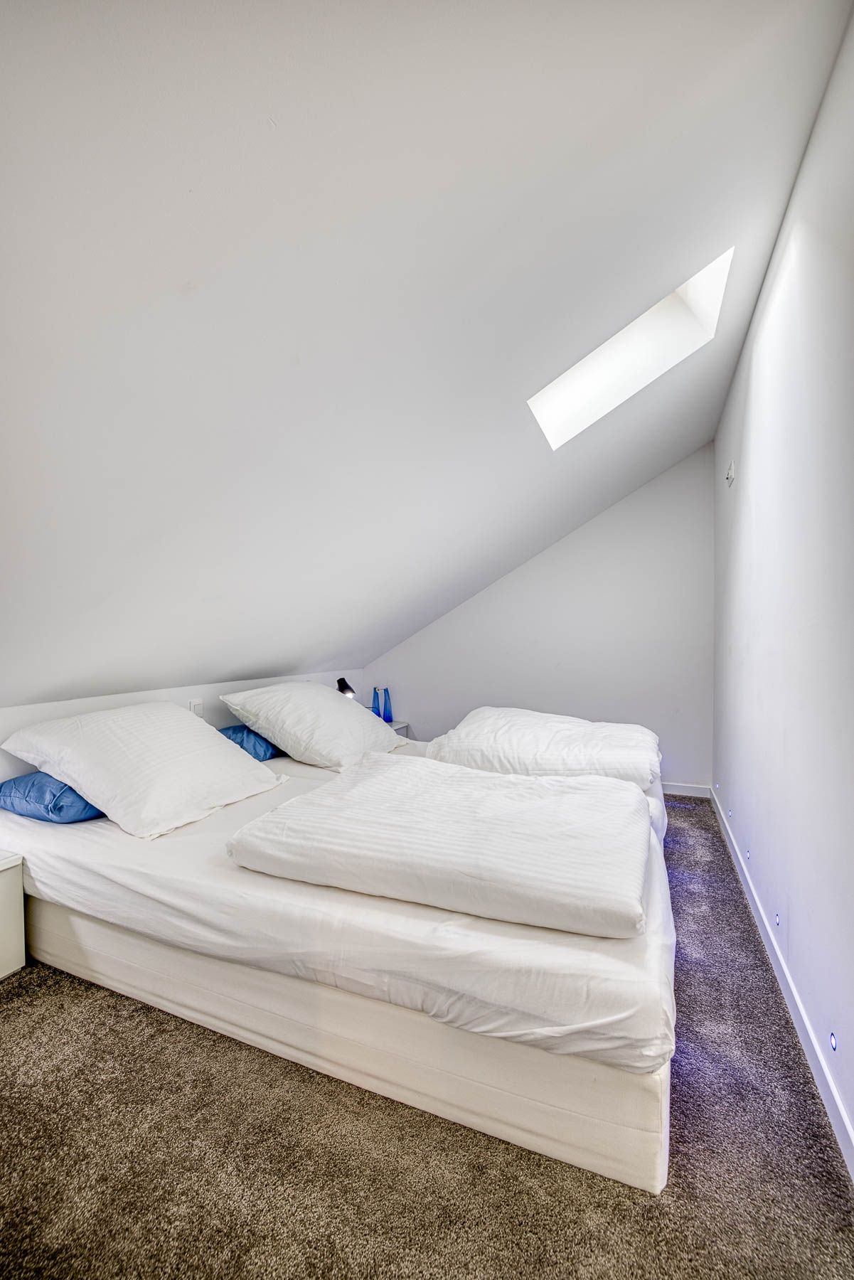 luxury apartment 4 Rooms for sale on ANNECY (74000)