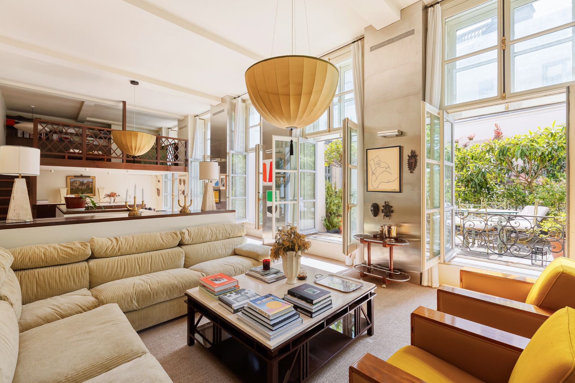 luxury apartment 4 Rooms for sale on PARIS (75004)