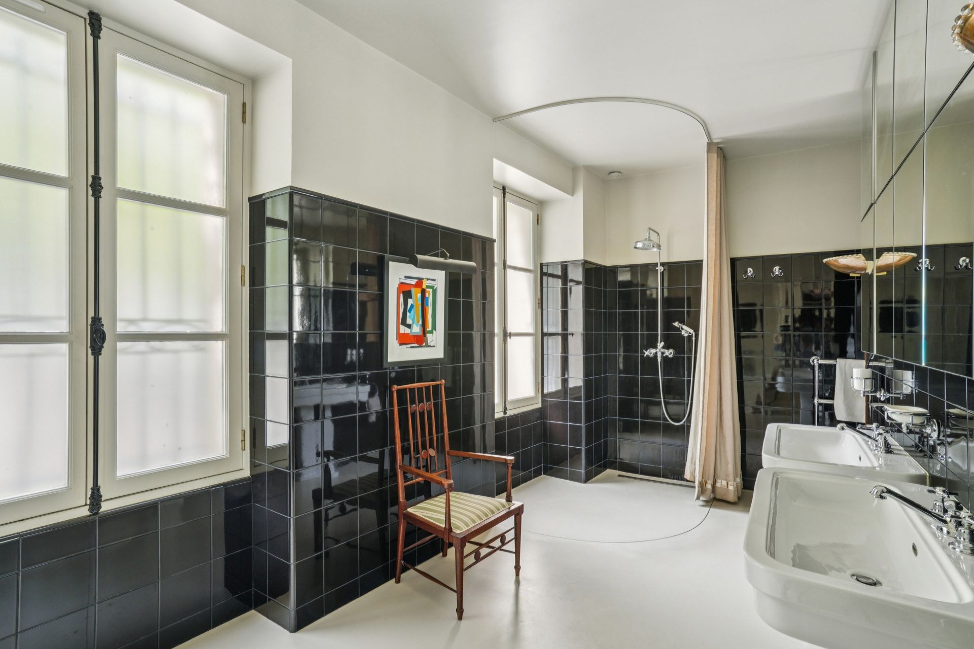 luxury apartment 4 Rooms for sale on PARIS (75004)