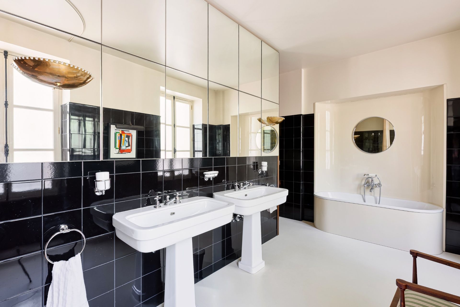 luxury apartment 4 Rooms for sale on PARIS (75004)