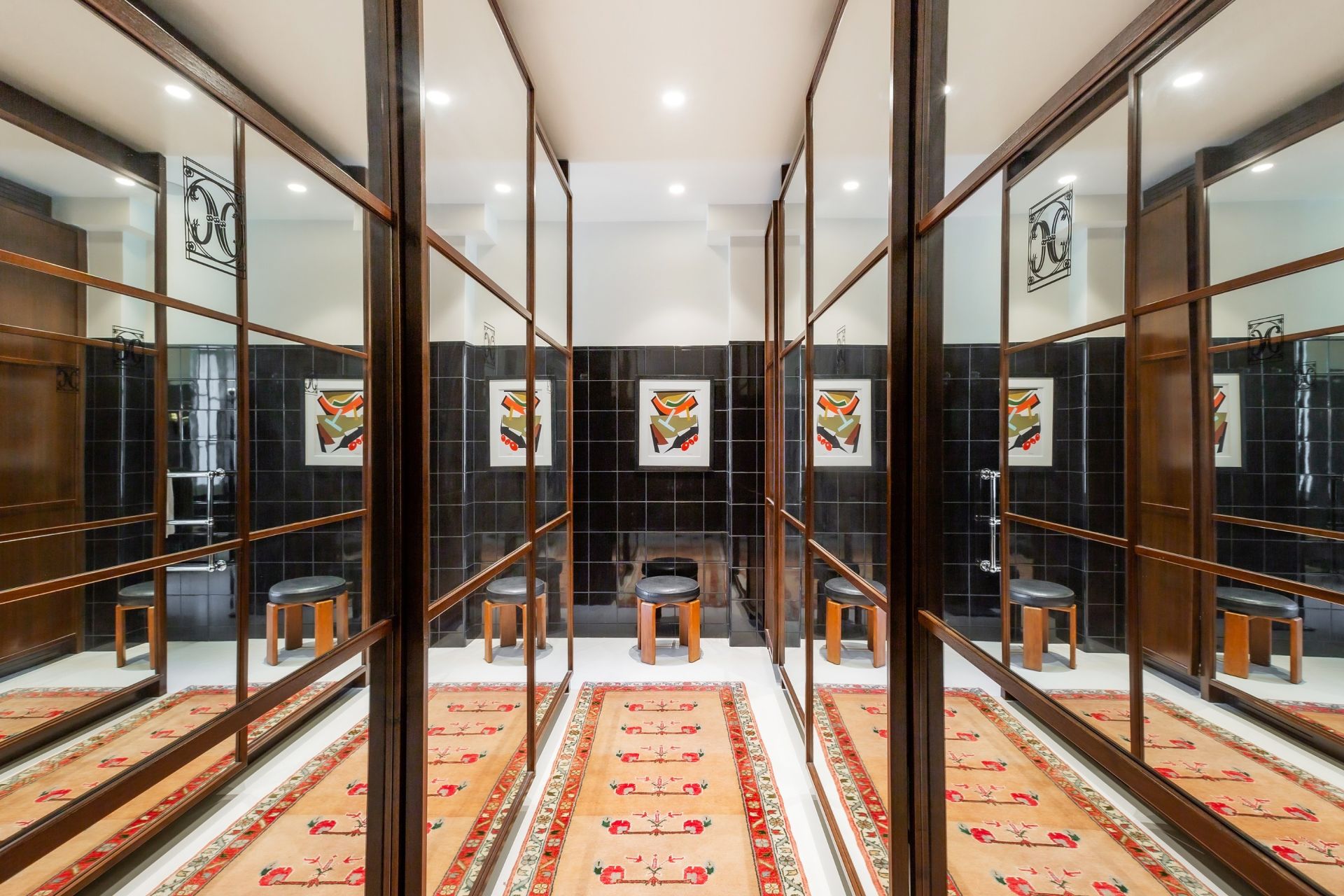 luxury apartment 4 Rooms for sale on PARIS (75004)