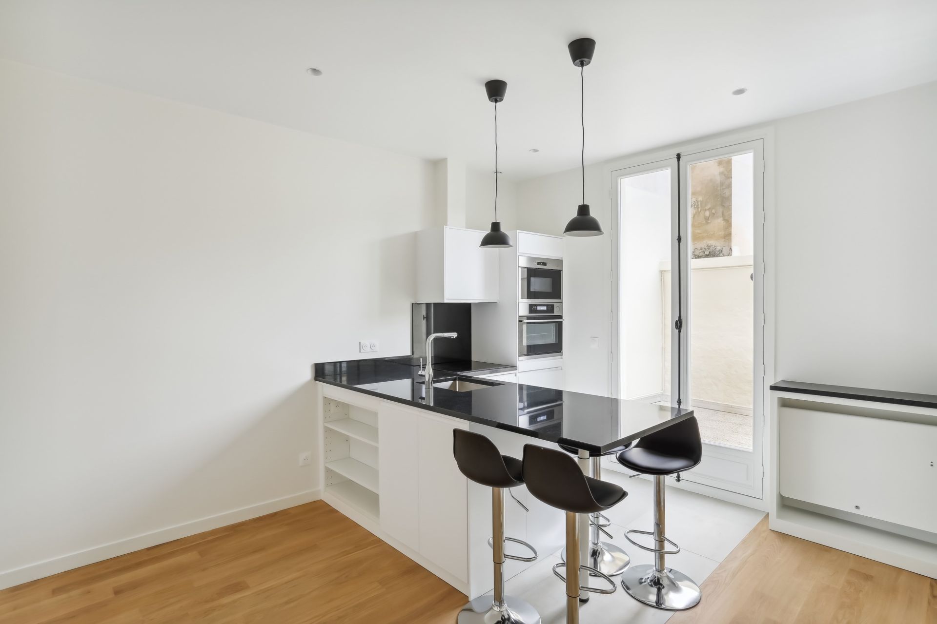 luxury apartment 2 Rooms for sale on PARIS (75007)