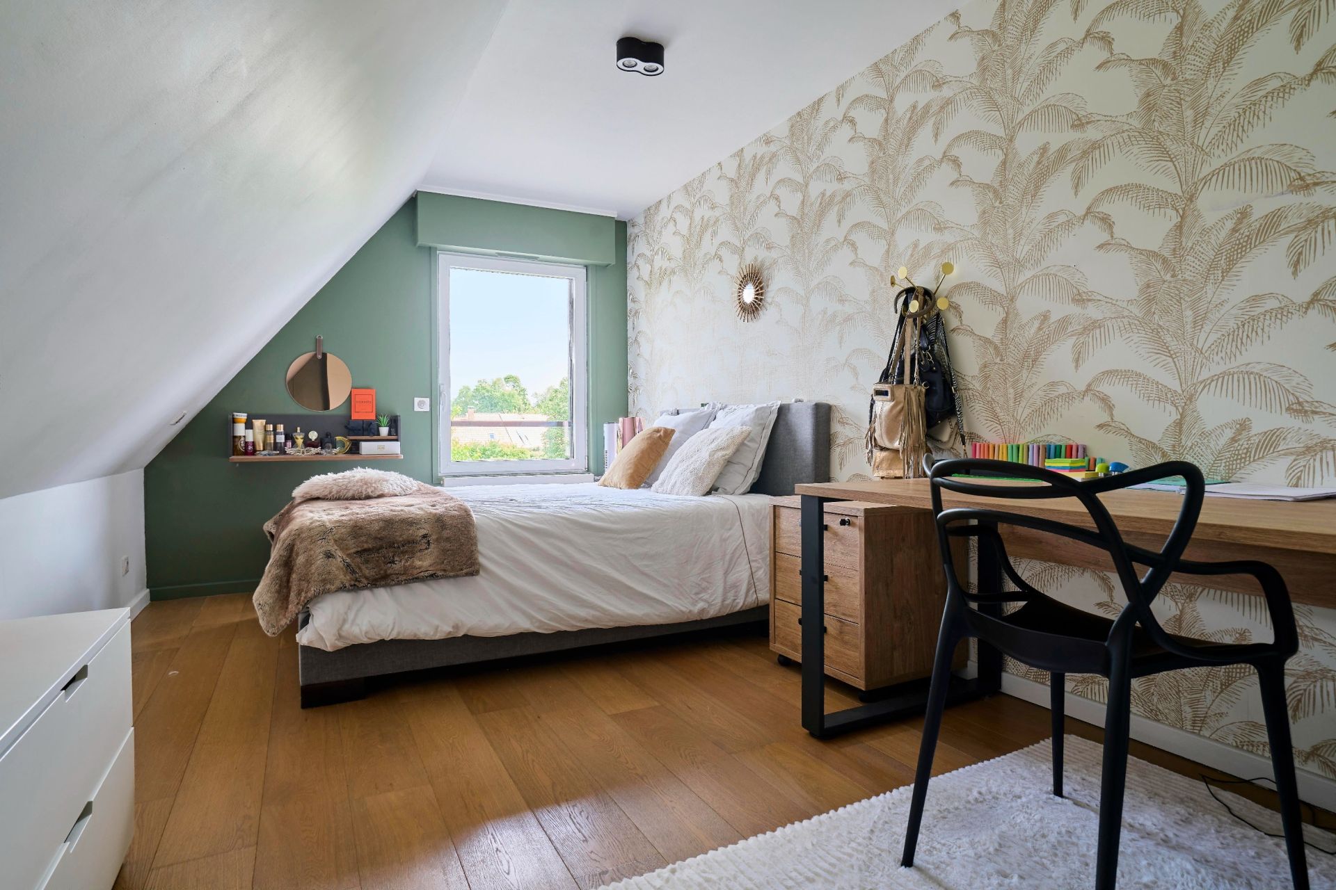 luxury house 11 Rooms for sale on CAMPHIN EN PEVELE (59780)