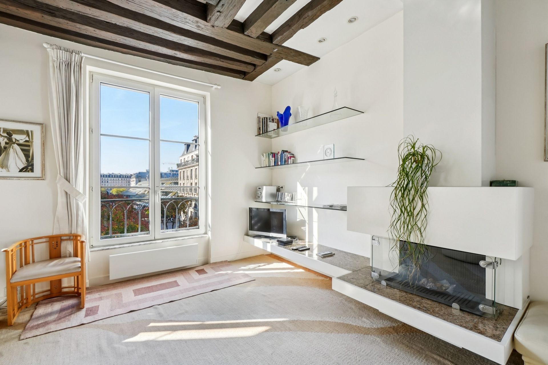 luxury apartment 2 Rooms for sale on PARIS (75001)