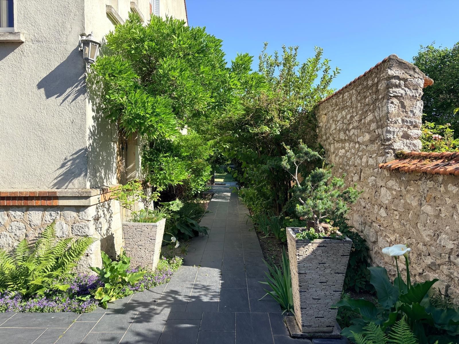 luxury house 8 Rooms for sale on ORLEANS (45100)