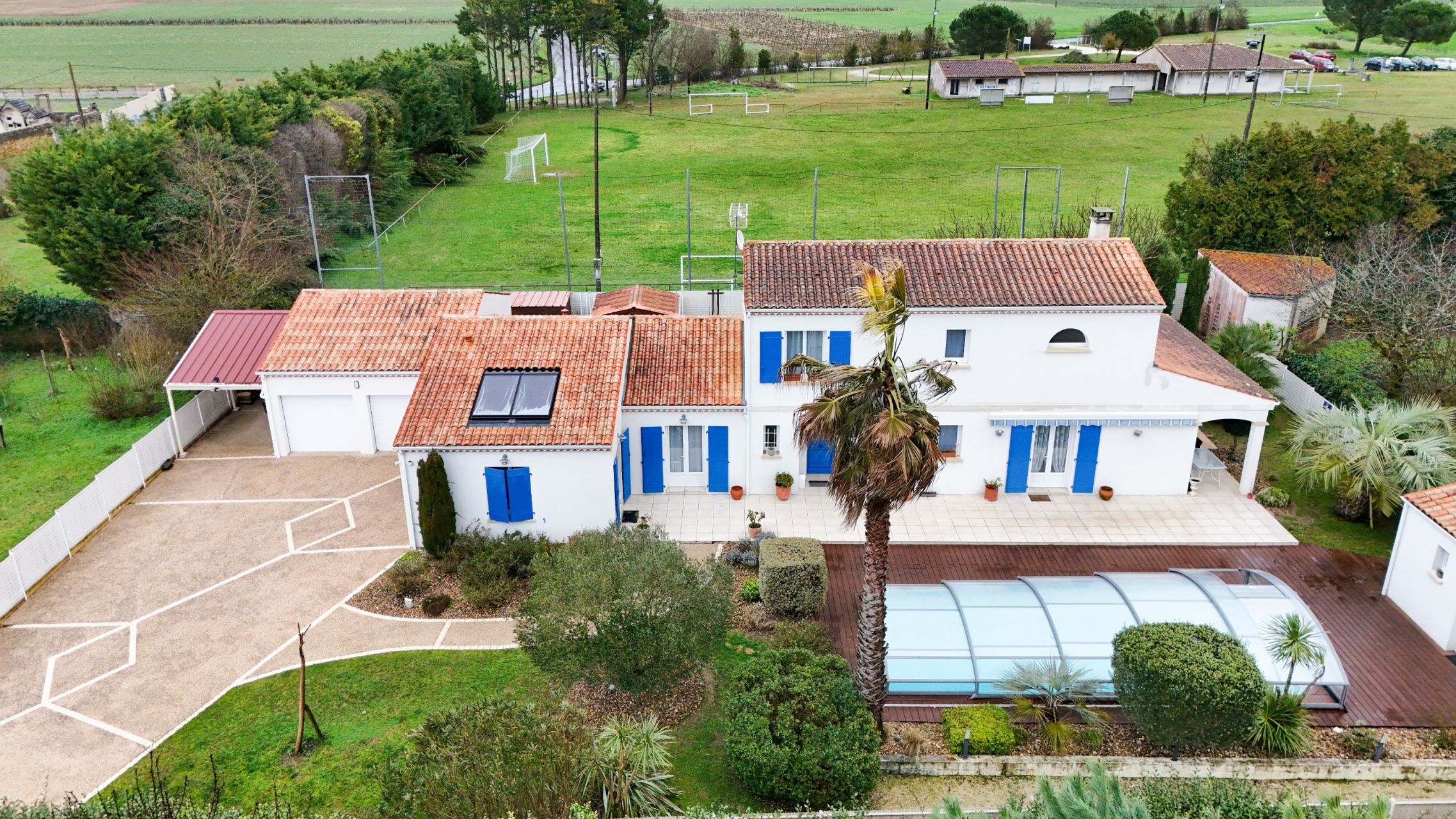 maison de luxe 9 Pièces en vente sur LE GUA (17600)