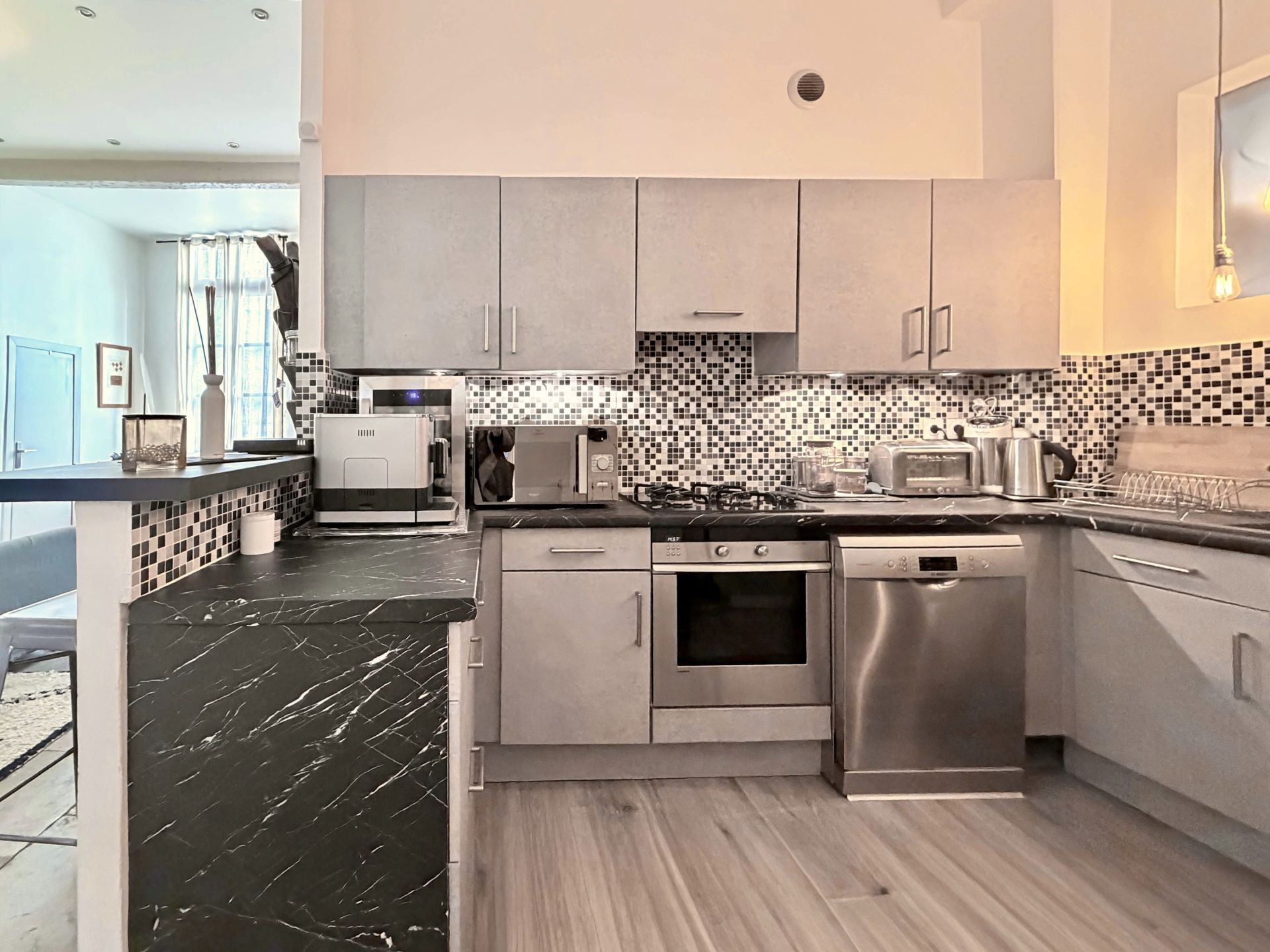 luxury apartment 4 Rooms for sale on MONTPELLIER (34000)