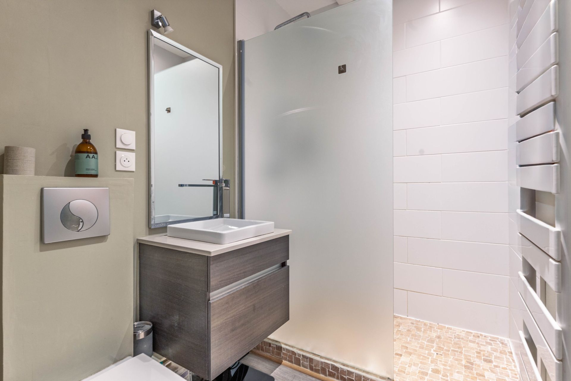 luxury apartment 4 Rooms for sale on MONTPELLIER (34000)