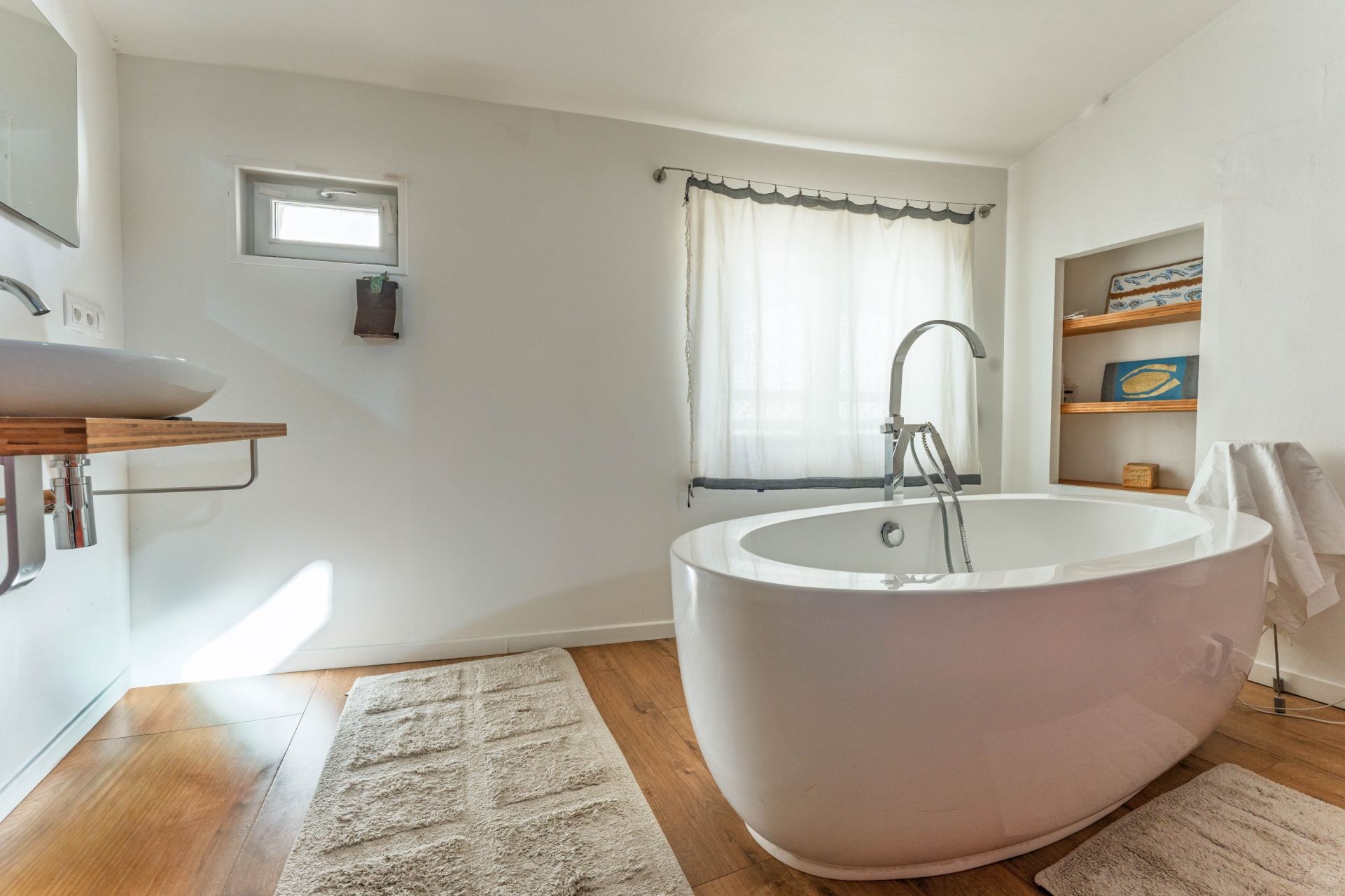 luxury apartment 4 Rooms for sale on MONTPELLIER (34000)