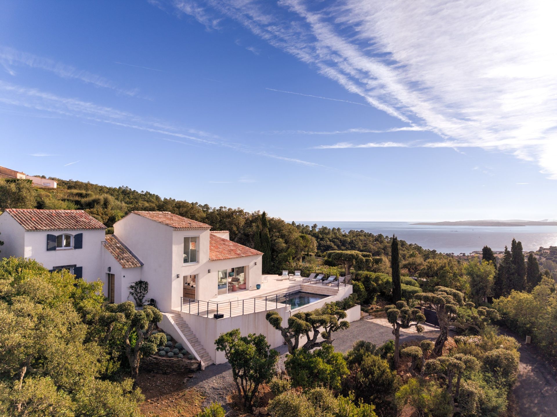 villa de luxe 8 Pièces en vente sur LES ISSAMBRES (83380)