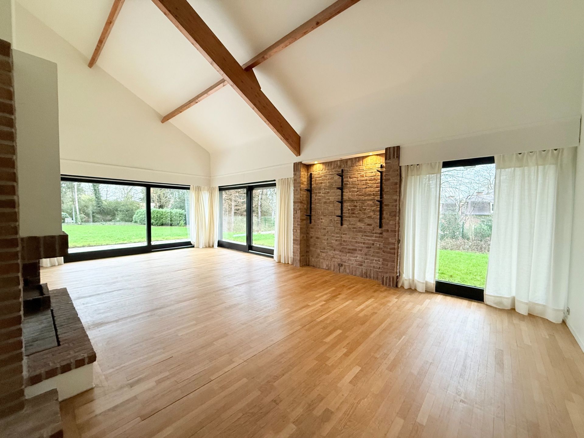 maison de luxe 7 Pièces en location sur CROIX (59170)