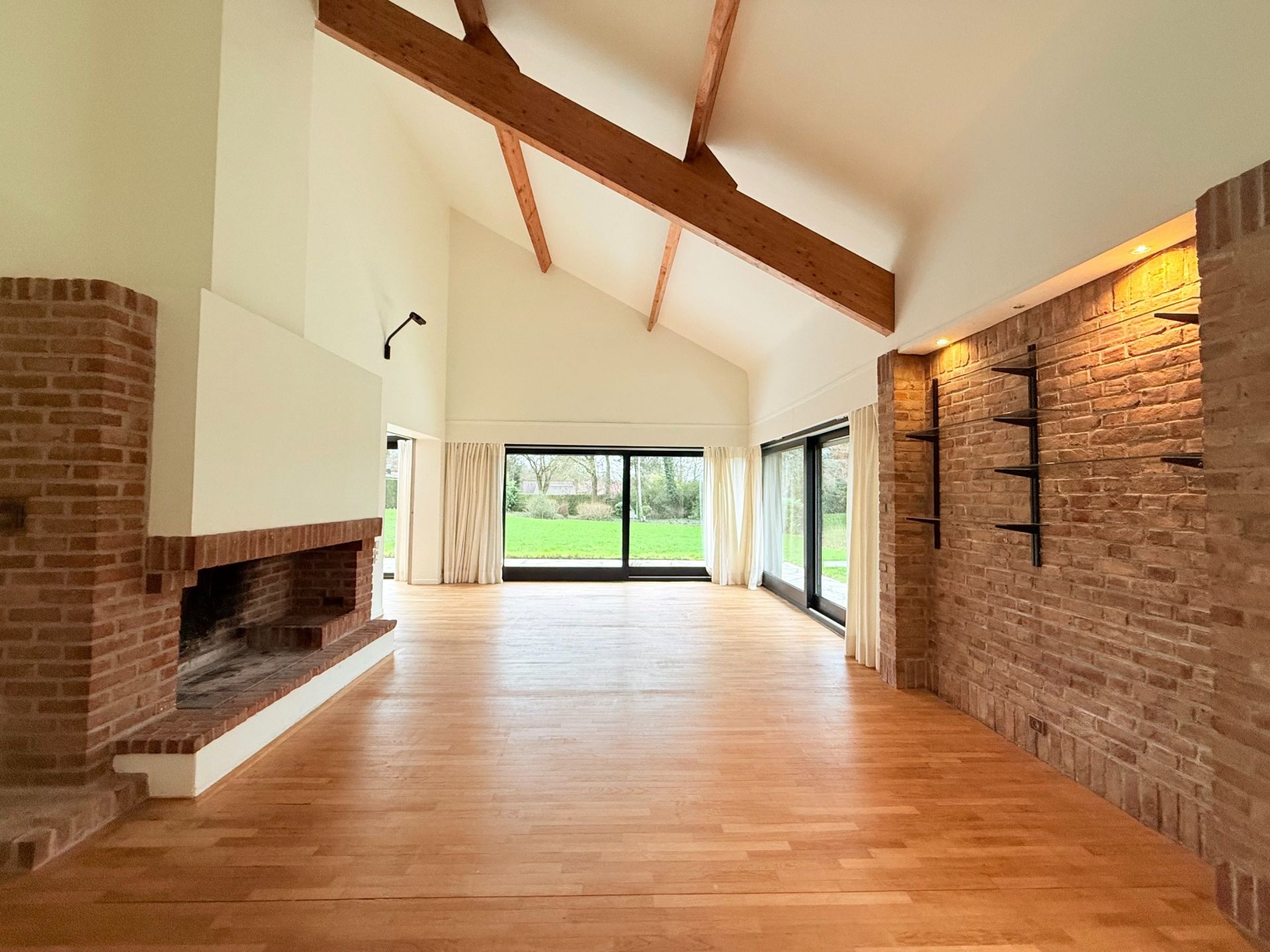 maison de luxe 7 Pièces en location sur CROIX (59170)