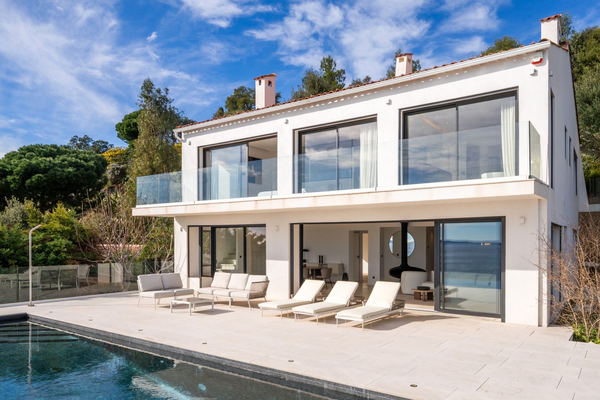 maison de luxe 5 Pièces en vente sur RAYOL CANADEL SUR MER (83820)