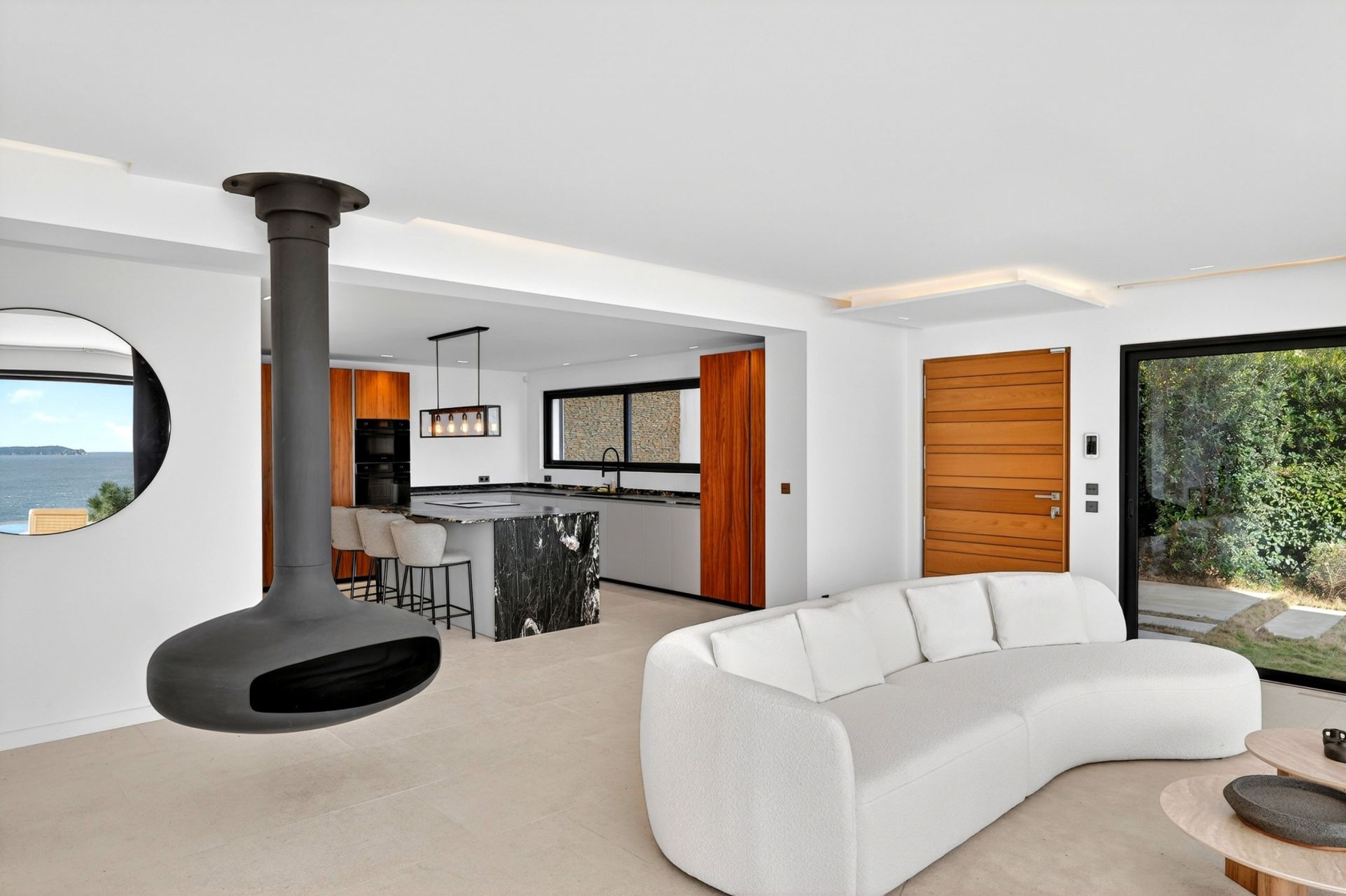 maison de luxe 5 Pièces en vente sur RAYOL CANADEL SUR MER (83820)
