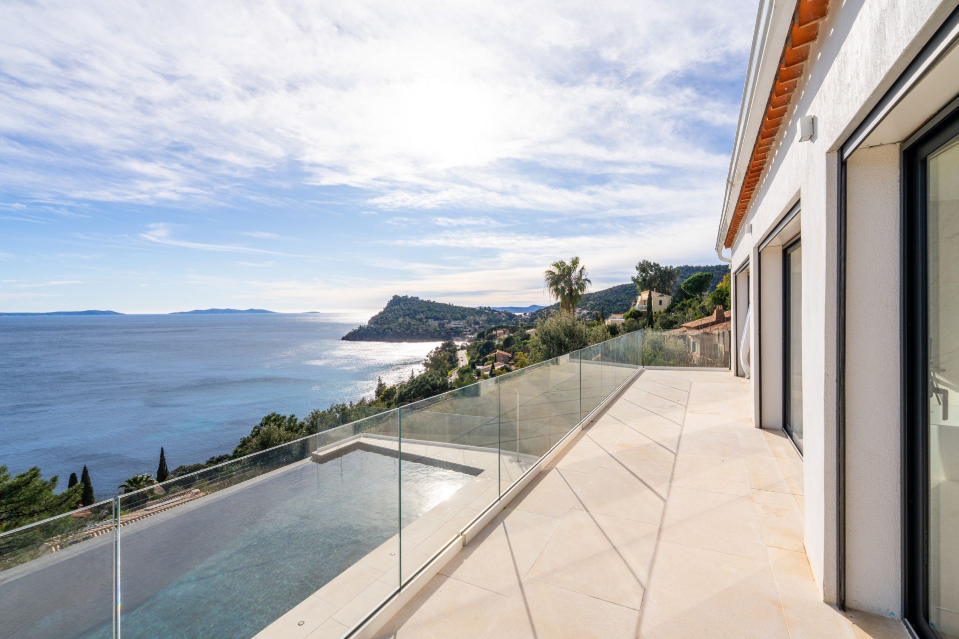 maison de luxe 5 Pièces en vente sur RAYOL CANADEL SUR MER (83820)