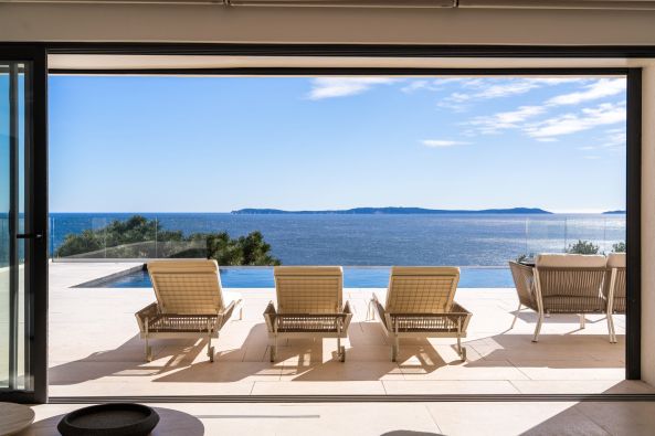 Sale Luxury house Rayol-Canadel-sur-Mer 5&nbsp;Rooms 204&nbsp;m²