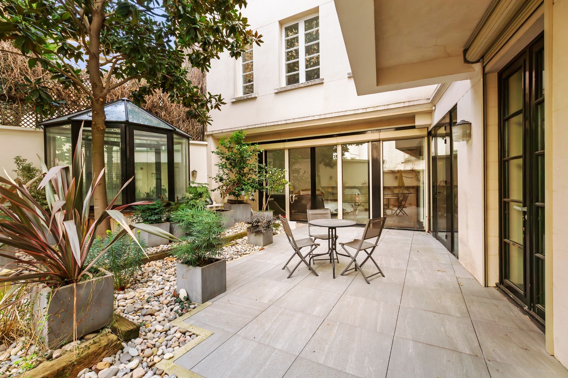 luxury house 11 Rooms for sale on NEUILLY SUR SEINE (92200)