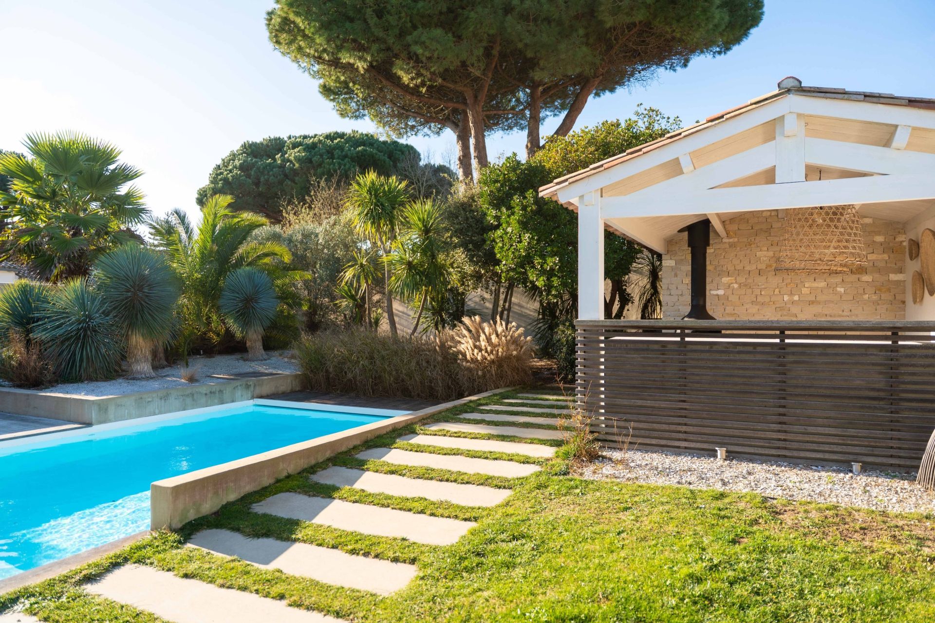 luxury house 9 Rooms for sale on LE BOIS PLAGE EN RE (17580)