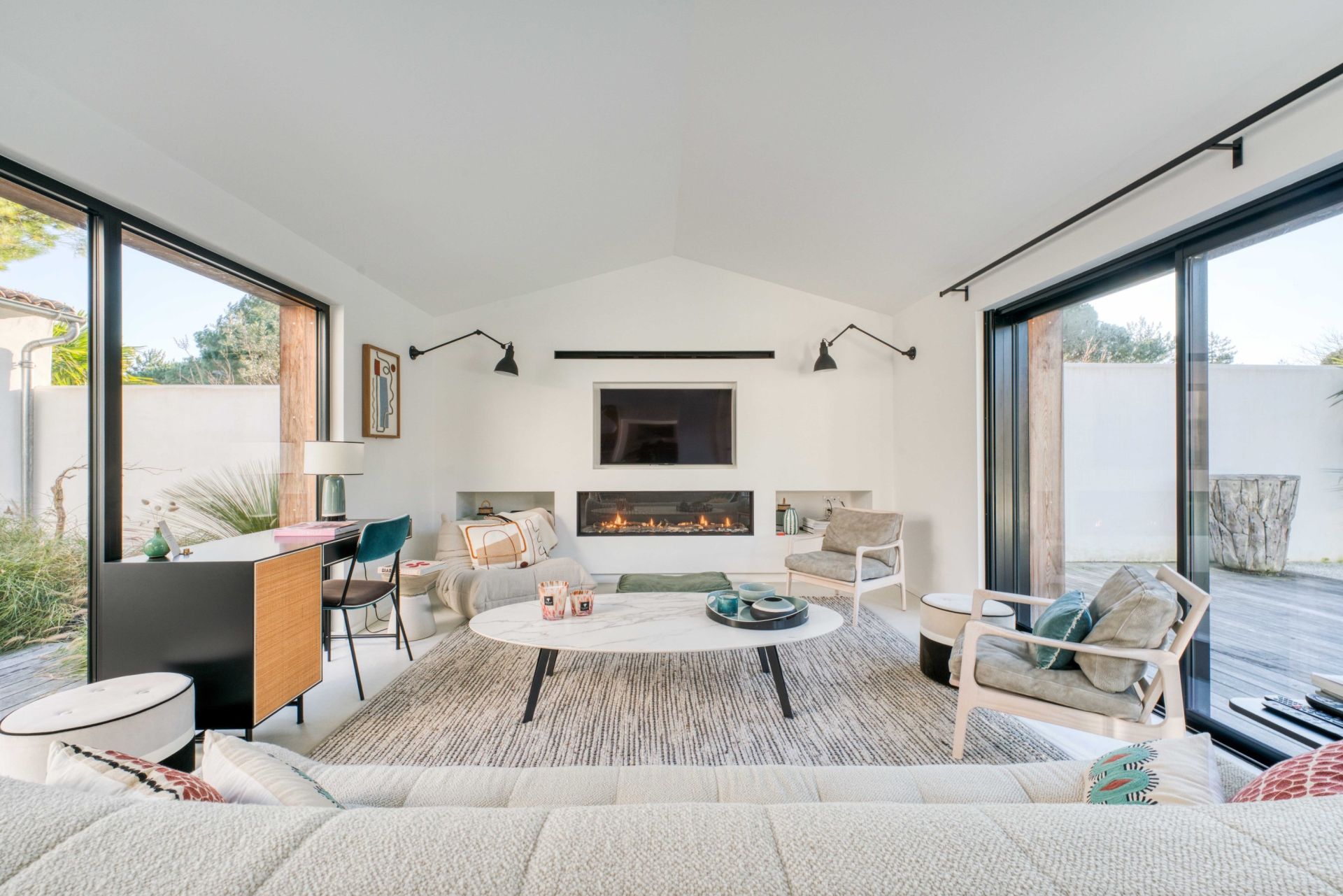 luxury house 9 Rooms for sale on LE BOIS PLAGE EN RE (17580)