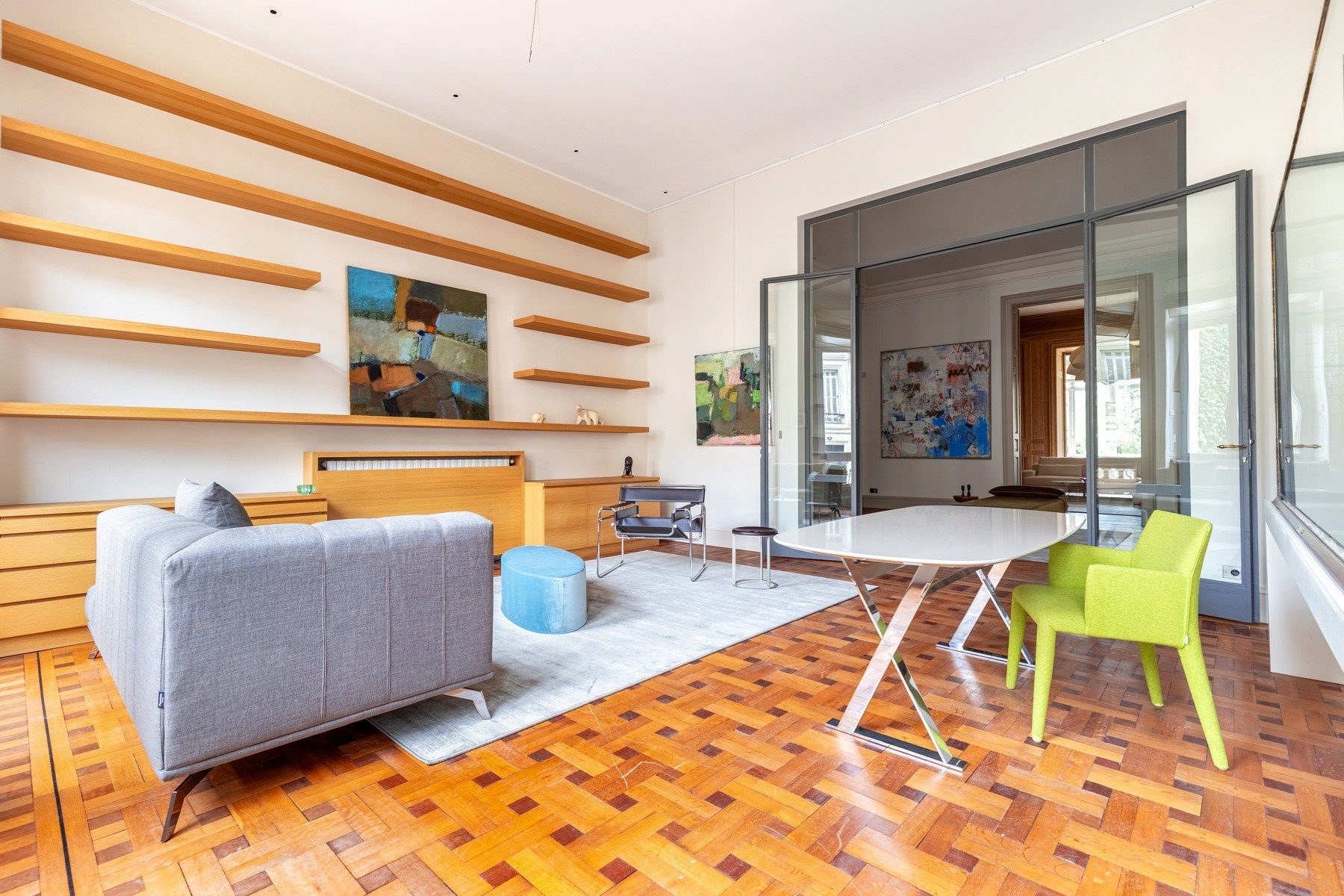 luxury apartment 8 Rooms for sale on BORDEAUX (33000)