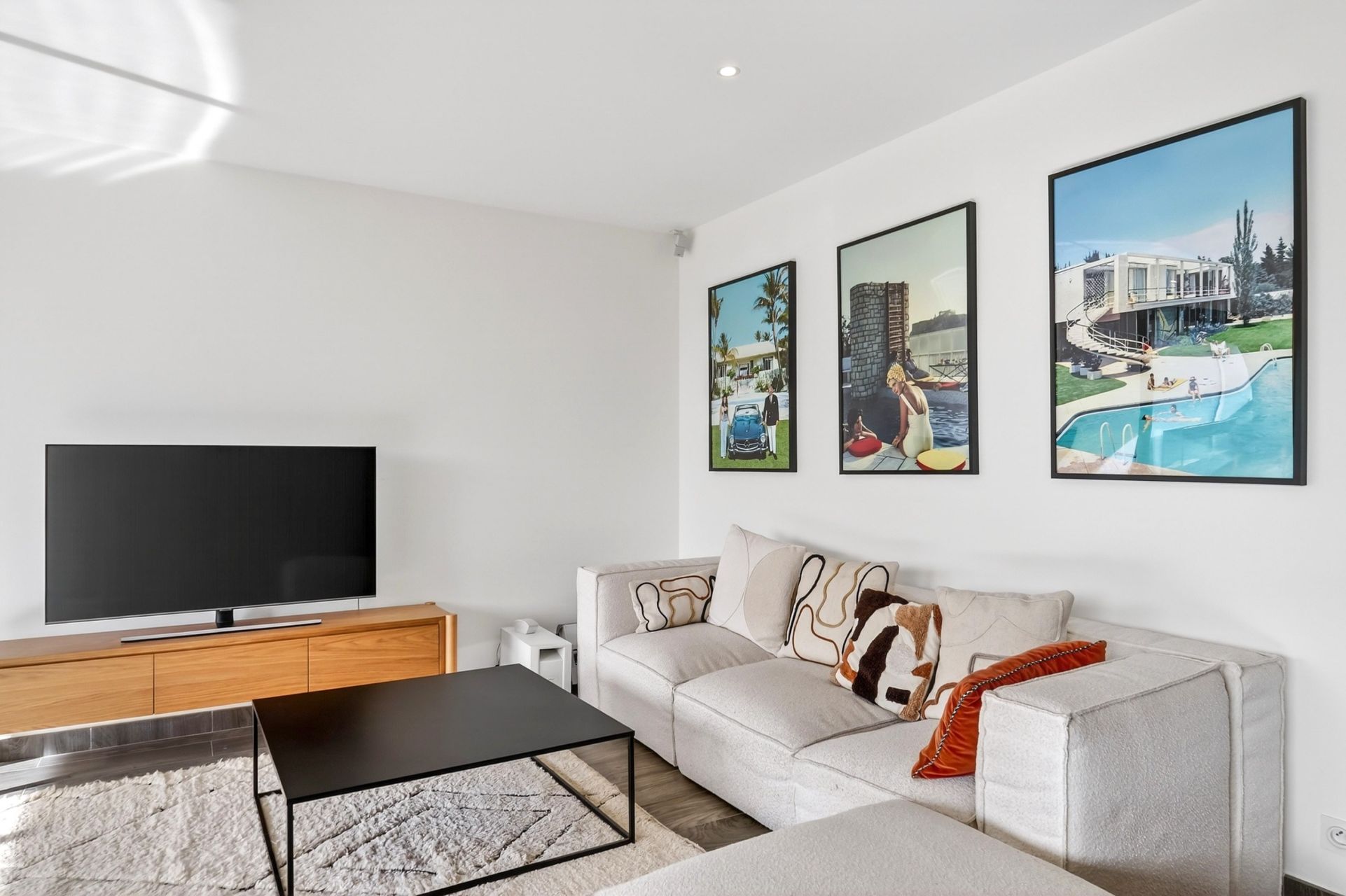 luxury apartment 3 Rooms for rent on MARSEILLE (13008)