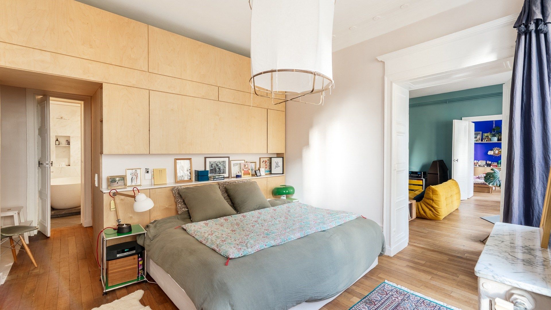 luxury apartment 6 Rooms for sale on PARIS (75009)
