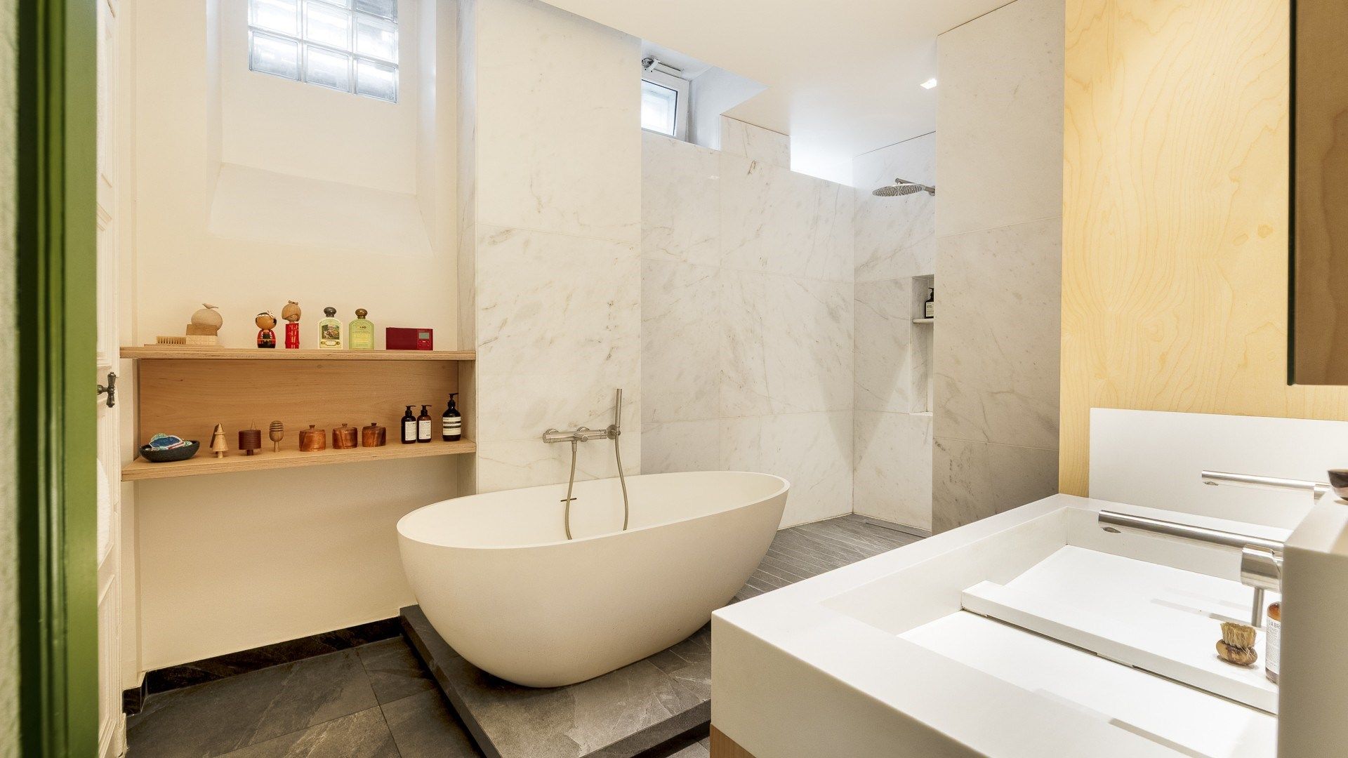 luxury apartment 6 Rooms for sale on PARIS (75009)