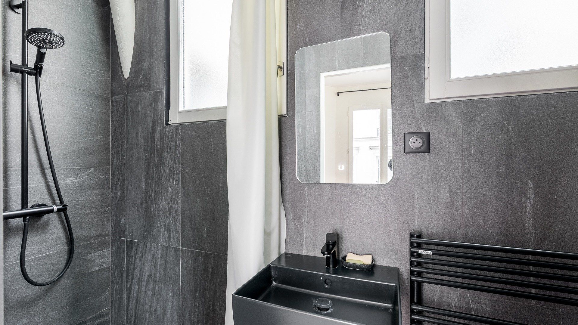 luxury apartment 6 Rooms for sale on PARIS (75009)