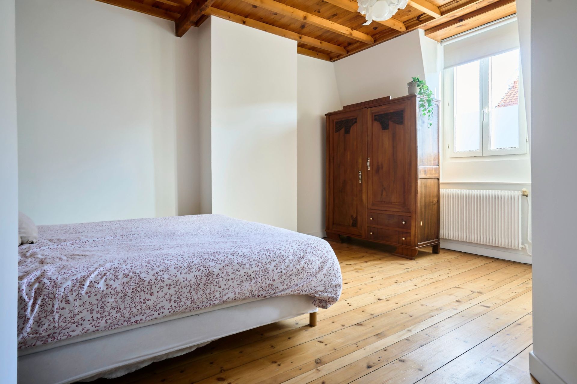 luxury house 5 Rooms for sale on LILLE (59000)