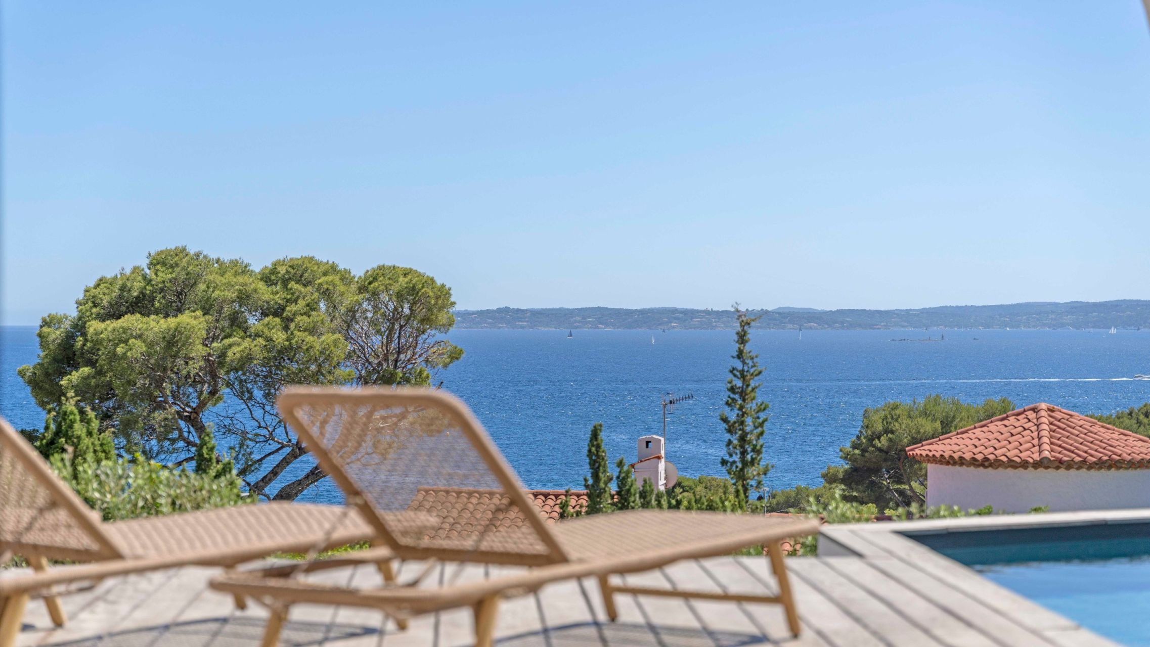villa de luxe 6 Pièces en vente sur LES ISSAMBRES (83380)