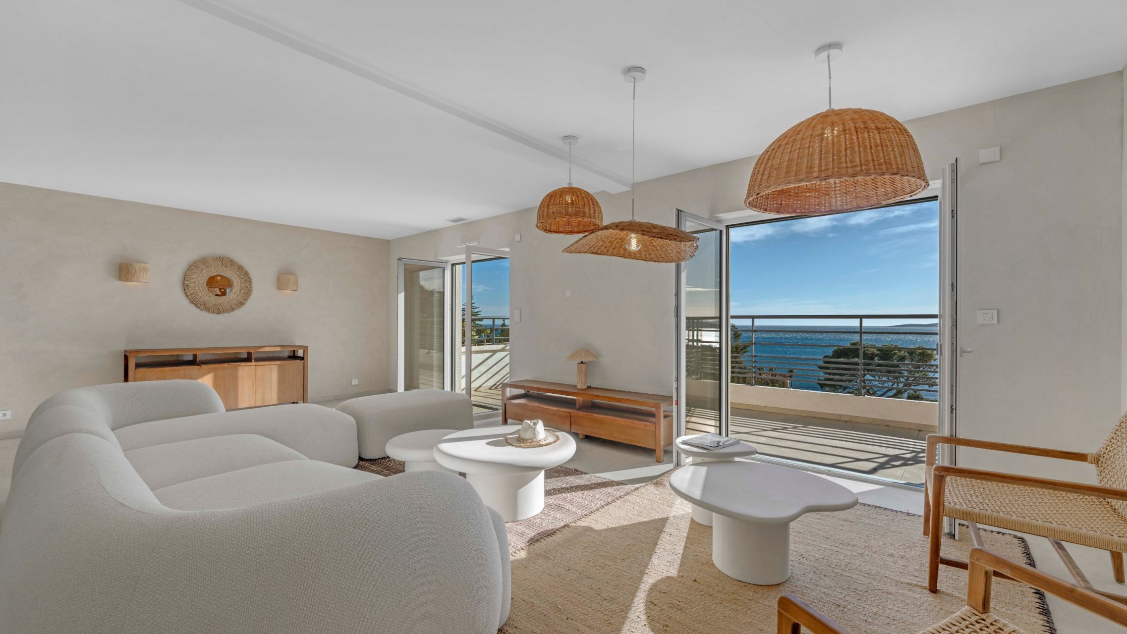 villa de luxe 6 Pièces en vente sur LES ISSAMBRES (83380)