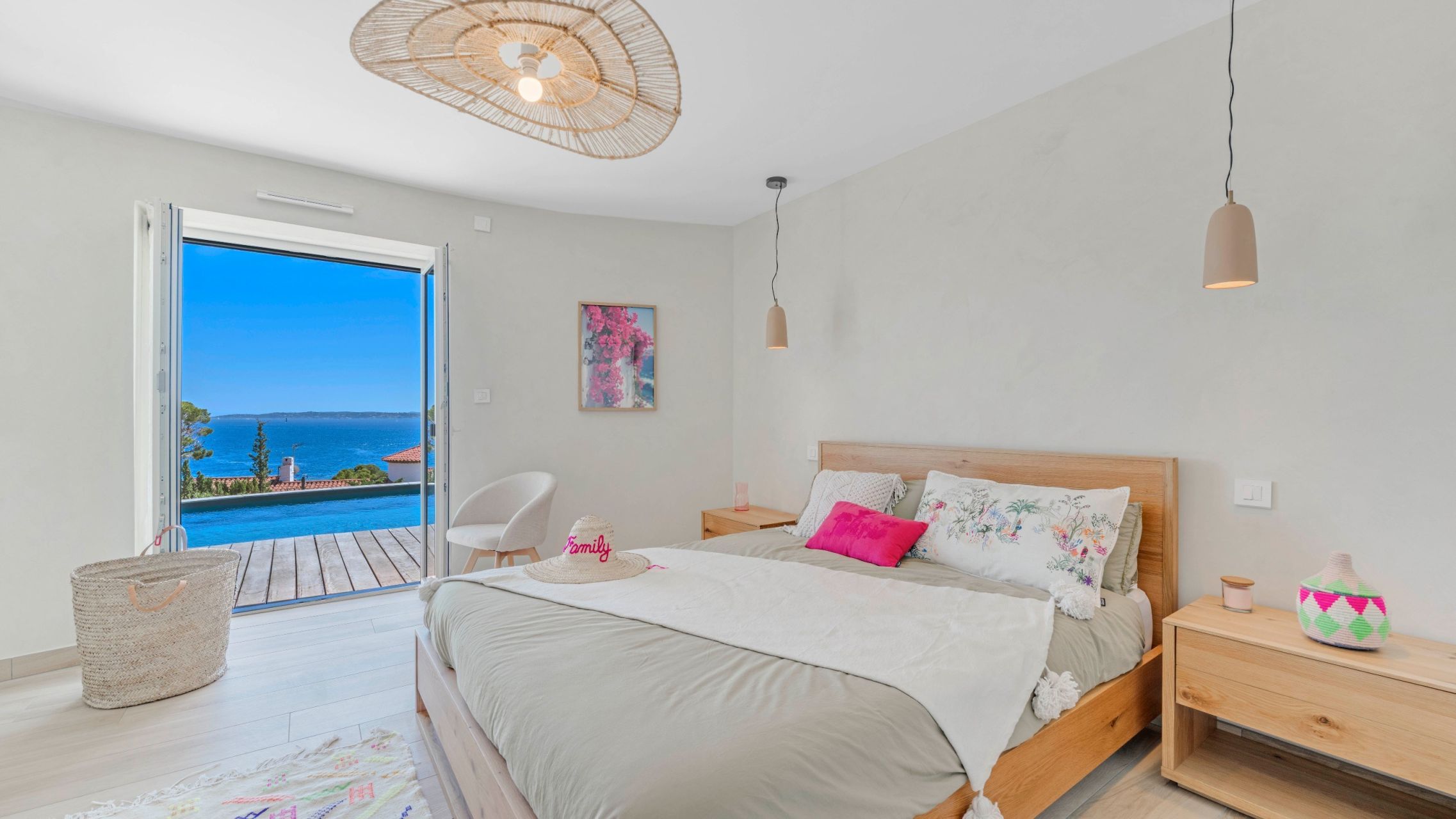 villa de luxe 6 Pièces en vente sur LES ISSAMBRES (83380)