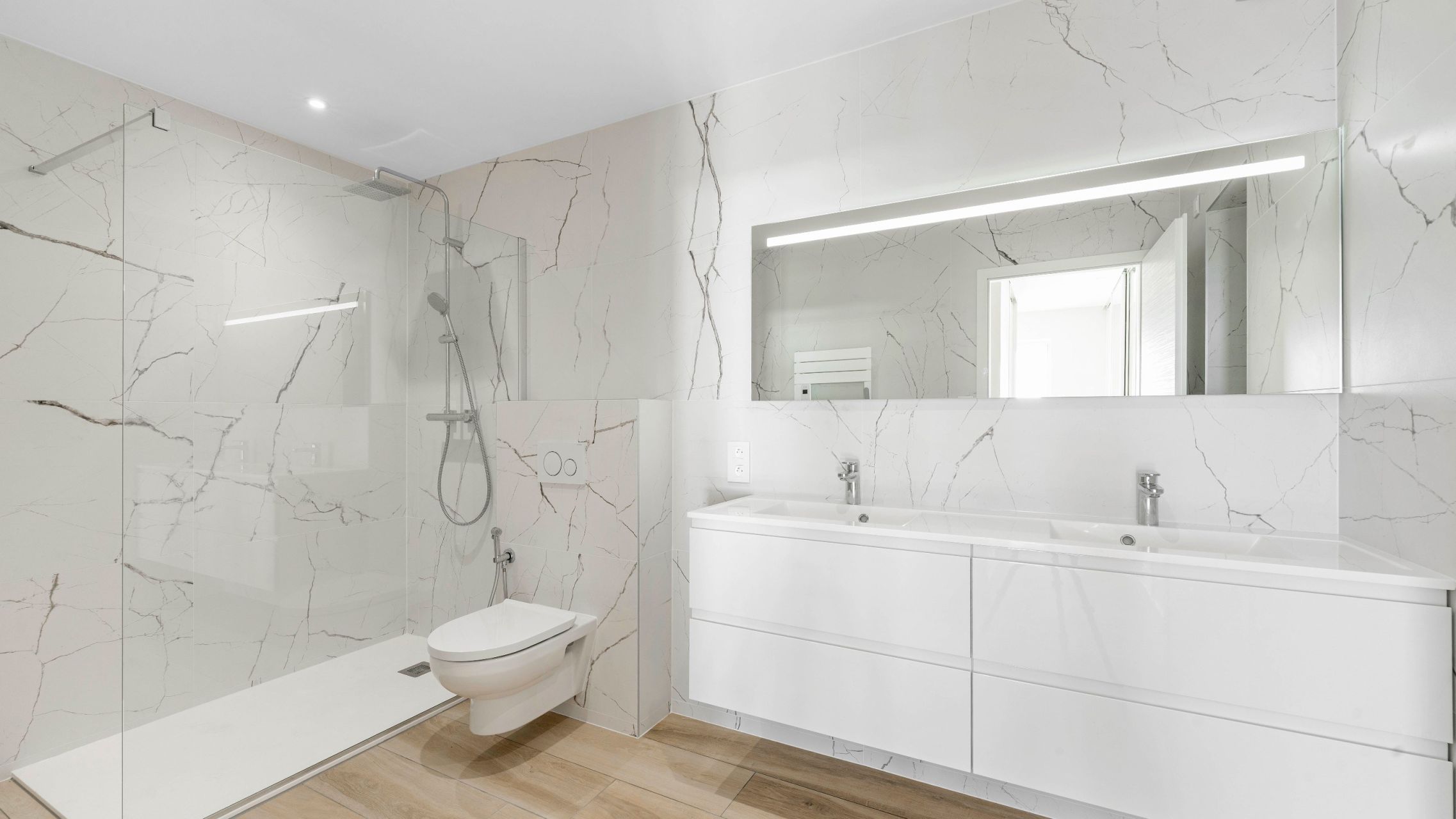 villa de luxe 6 Pièces en vente sur LES ISSAMBRES (83380)