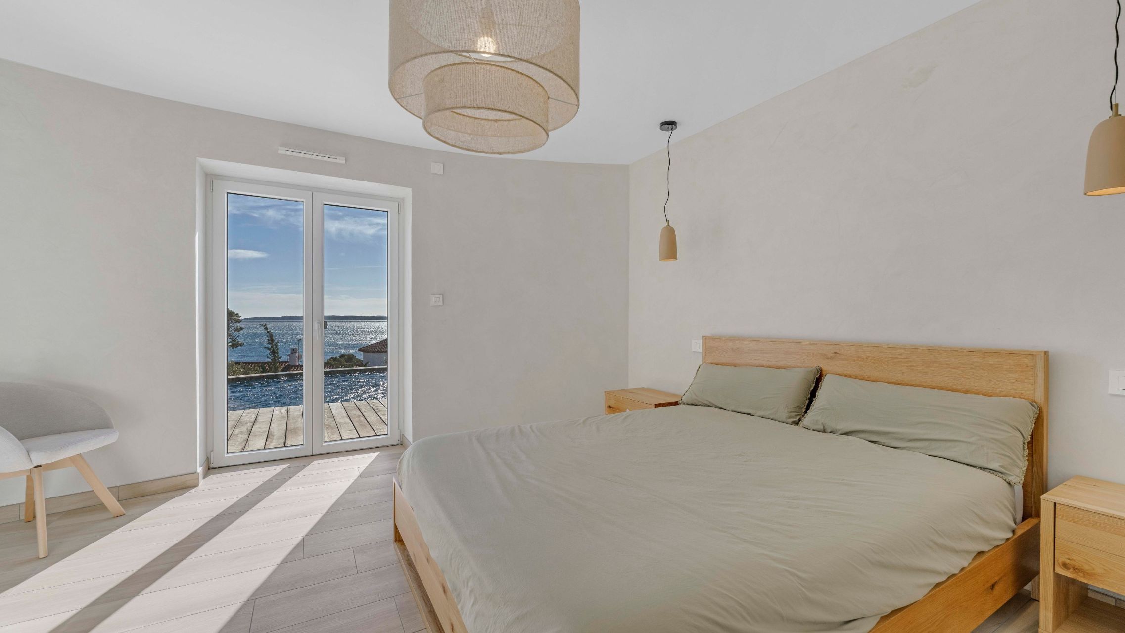 villa de luxe 6 Pièces en vente sur LES ISSAMBRES (83380)