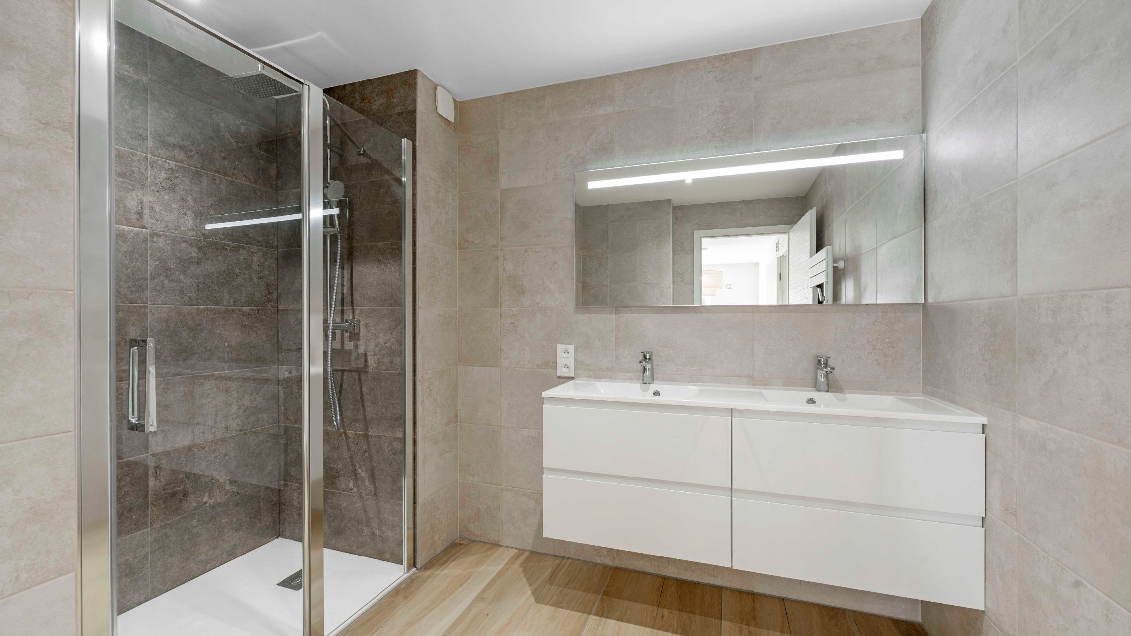 villa de luxe 6 Pièces en vente sur LES ISSAMBRES (83380)