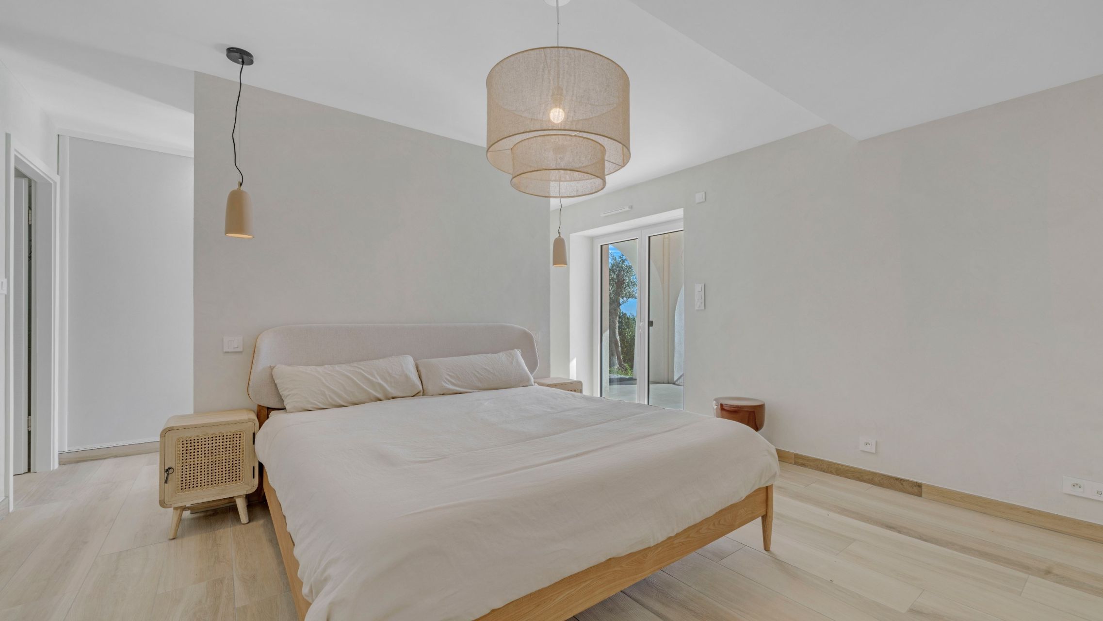 villa de luxe 6 Pièces en vente sur LES ISSAMBRES (83380)