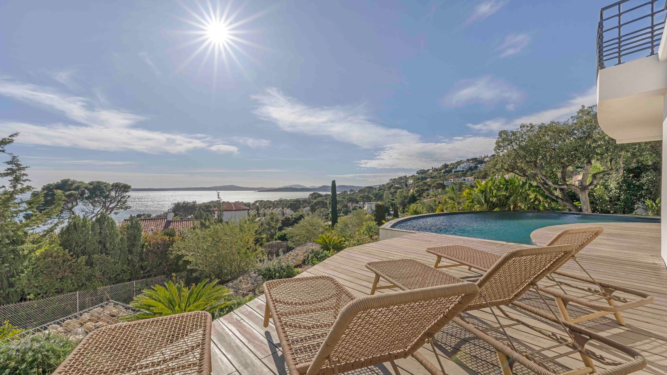 villa de luxe 6 Pièces en vente sur LES ISSAMBRES (83380)
