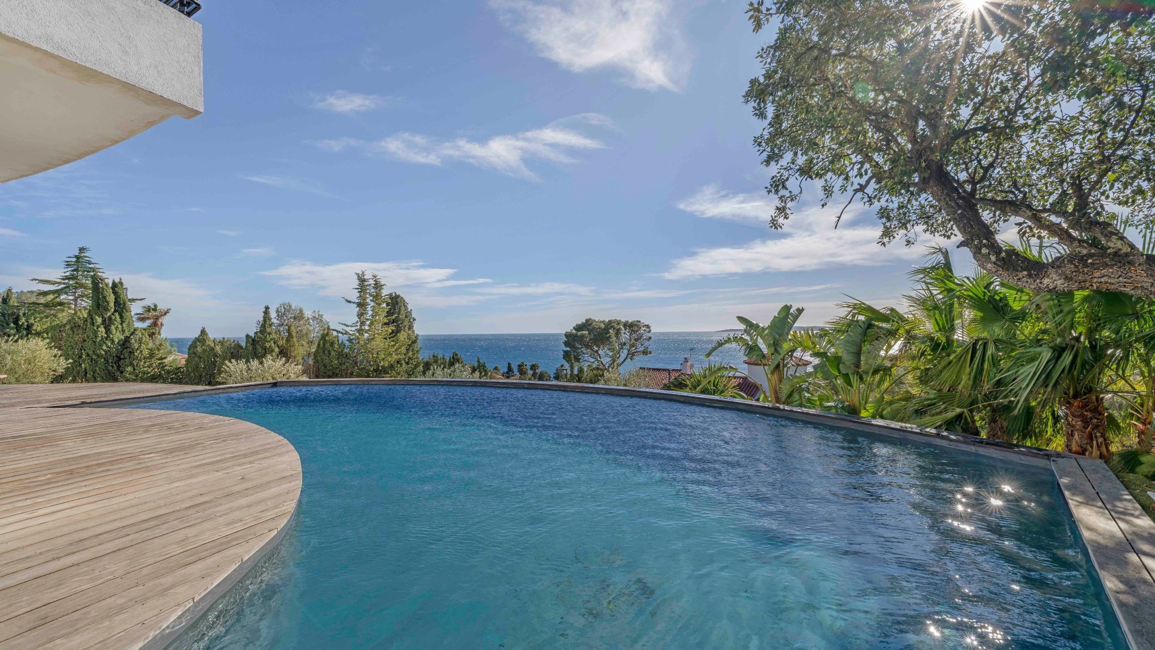 villa de luxe 6 Pièces en vente sur LES ISSAMBRES (83380)