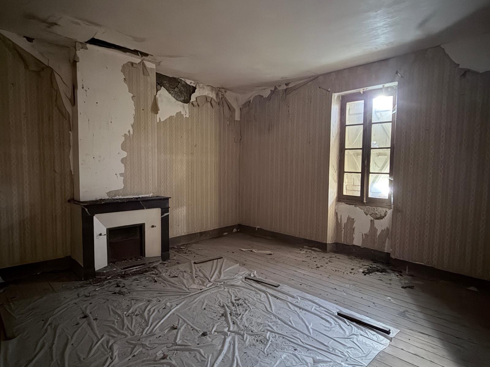 luxury house 8 Rooms for sale on SOLOMIAC (32120)